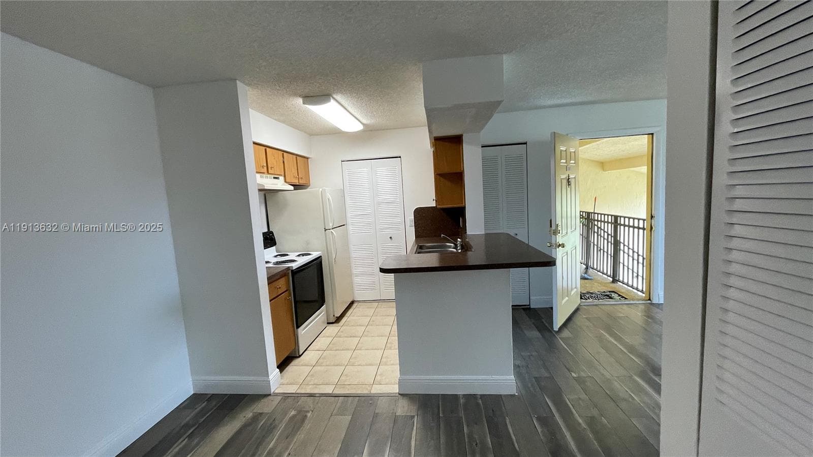 ROYAL POINCIANA CONDO · #1310 in Pompano Beach - Photo 36