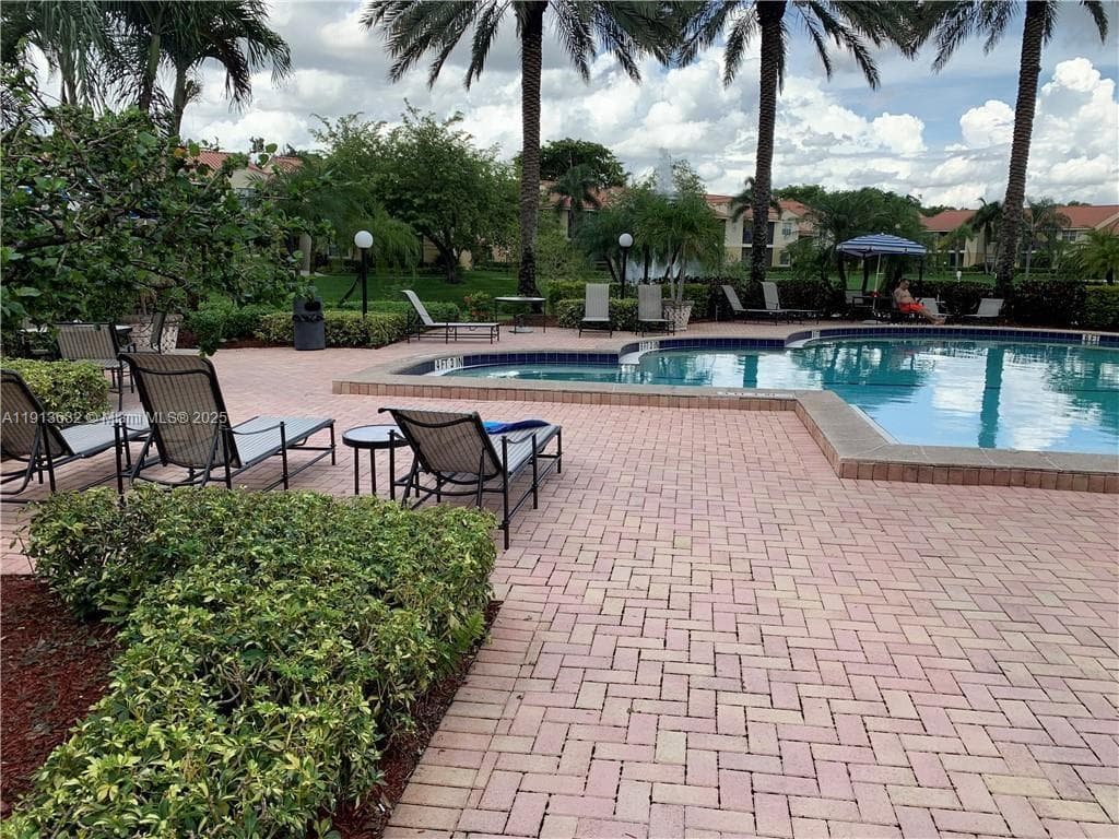 ROYAL POINCIANA CONDO · #1310 in Pompano Beach - Photo 9