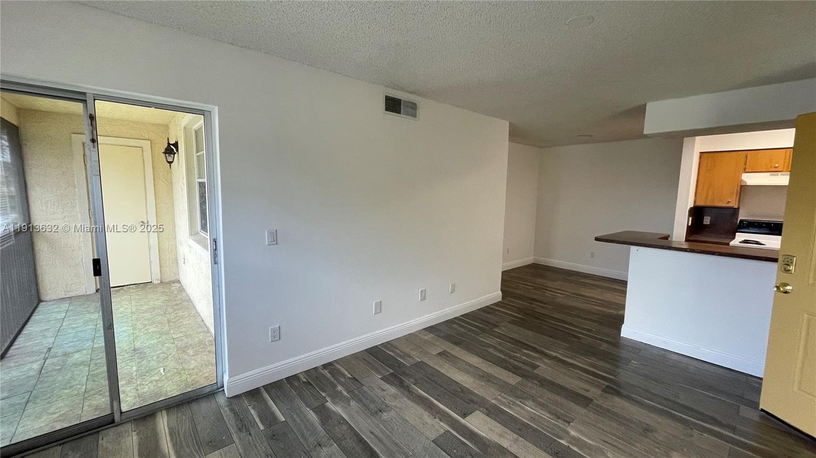 ROYAL POINCIANA CONDO · #1310 in Pompano Beach - Photo 24