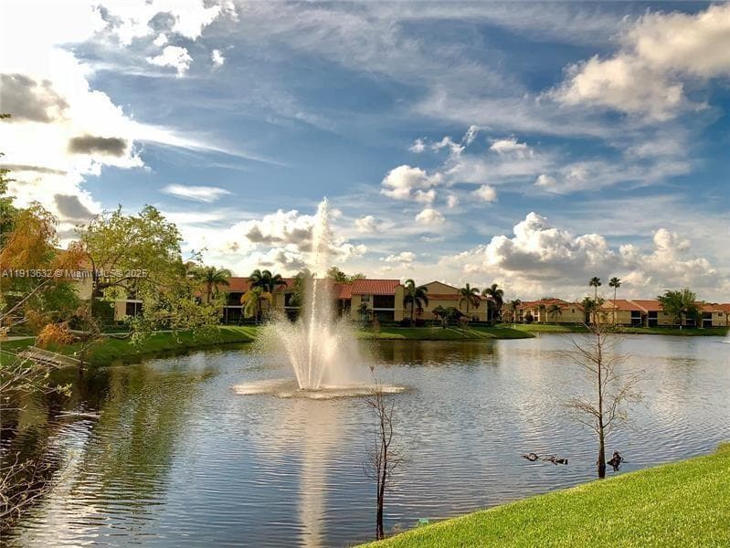 ROYAL POINCIANA CONDO · #1310 in Pompano Beach - Photo 15
