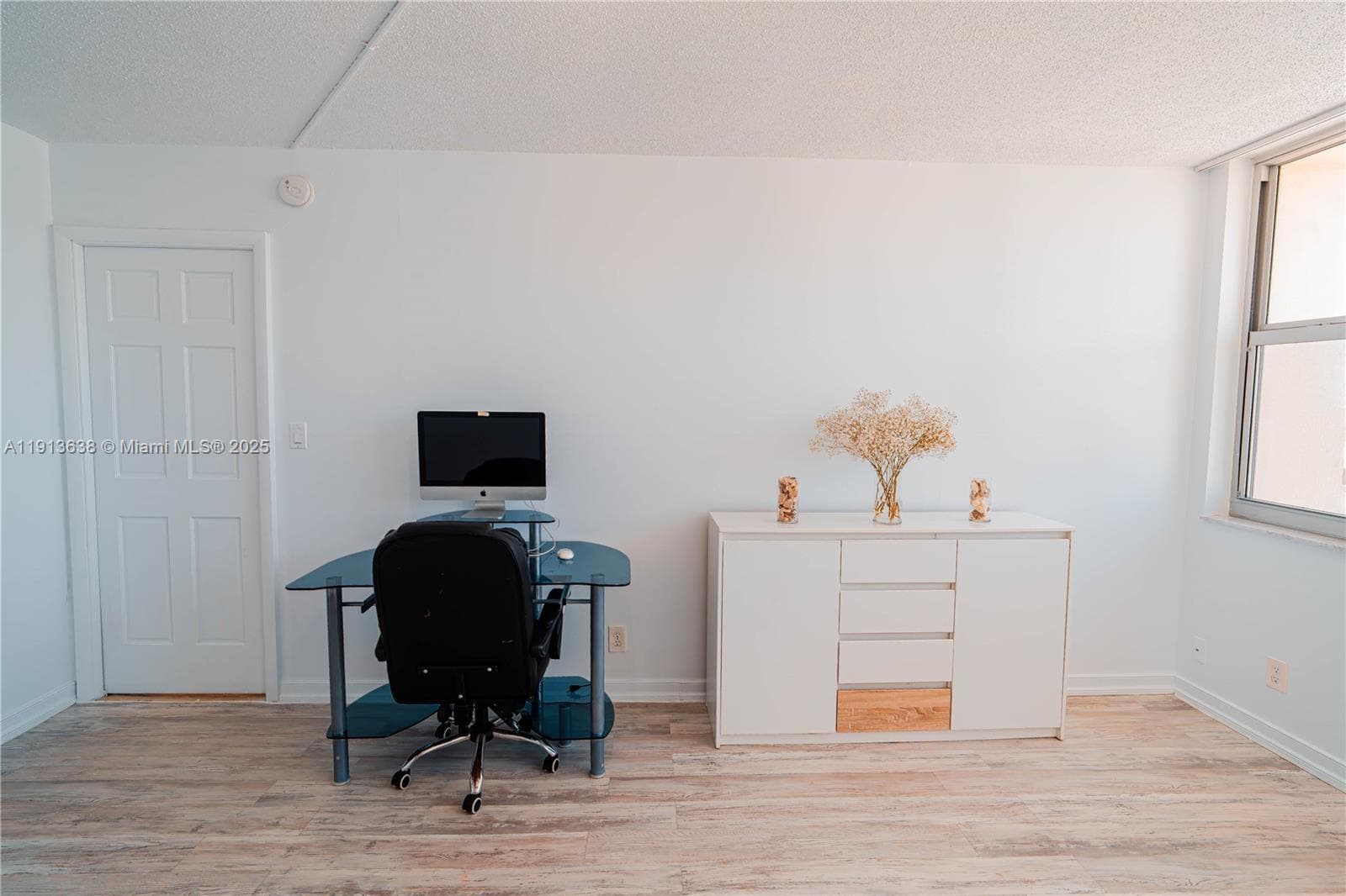 IMPERIAL TOWERS · #918 in Hallandale Beach - Photo 23
