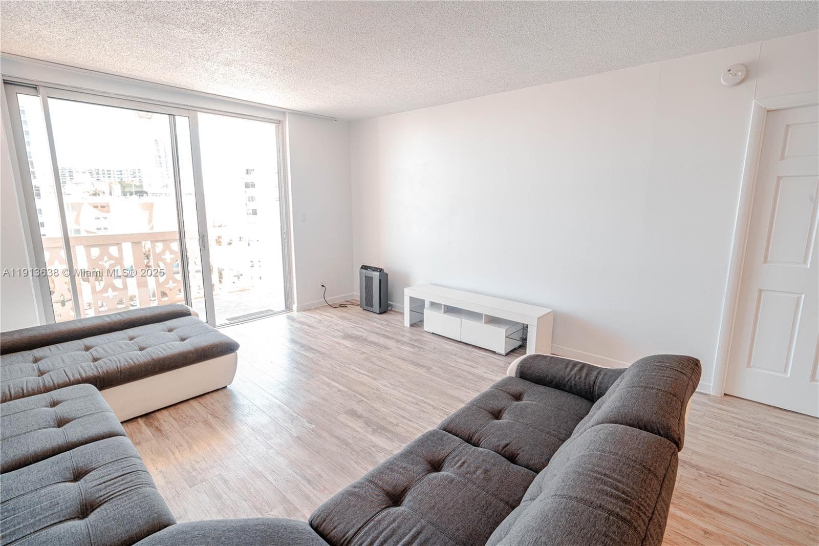 IMPERIAL TOWERS · #918 in Hallandale Beach - Photo 13