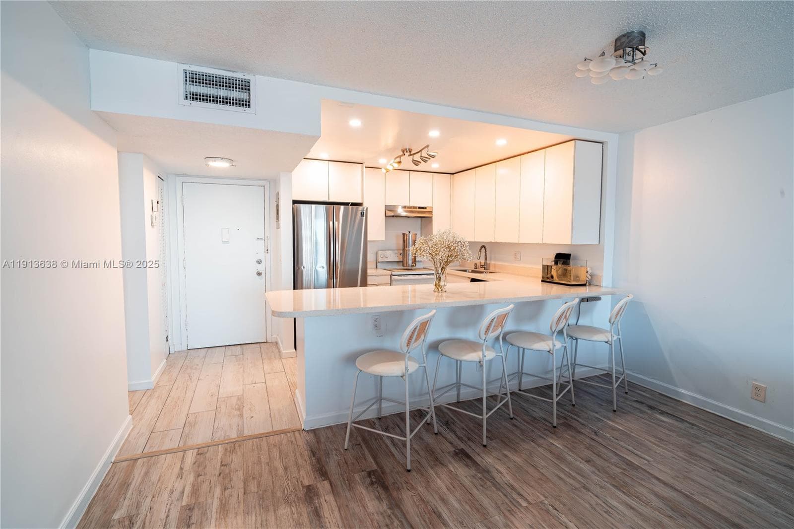 IMPERIAL TOWERS · #918 in Hallandale Beach - Photo 12