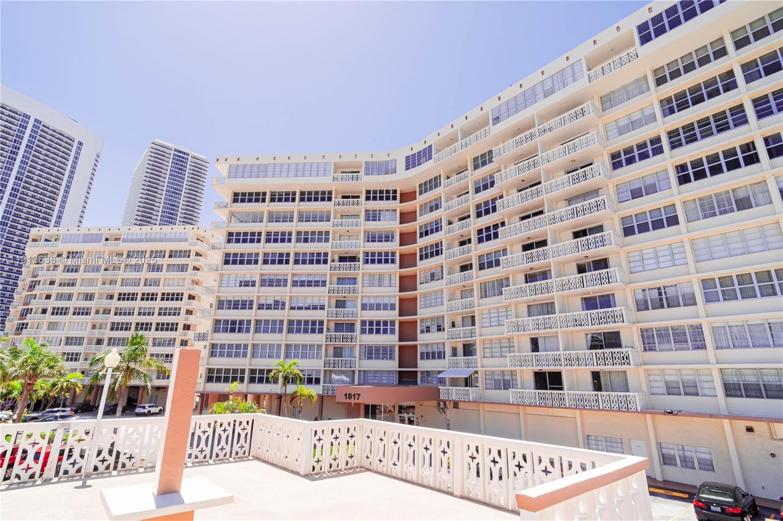 IMPERIAL TOWERS · #918 in Hallandale Beach - Photo 36