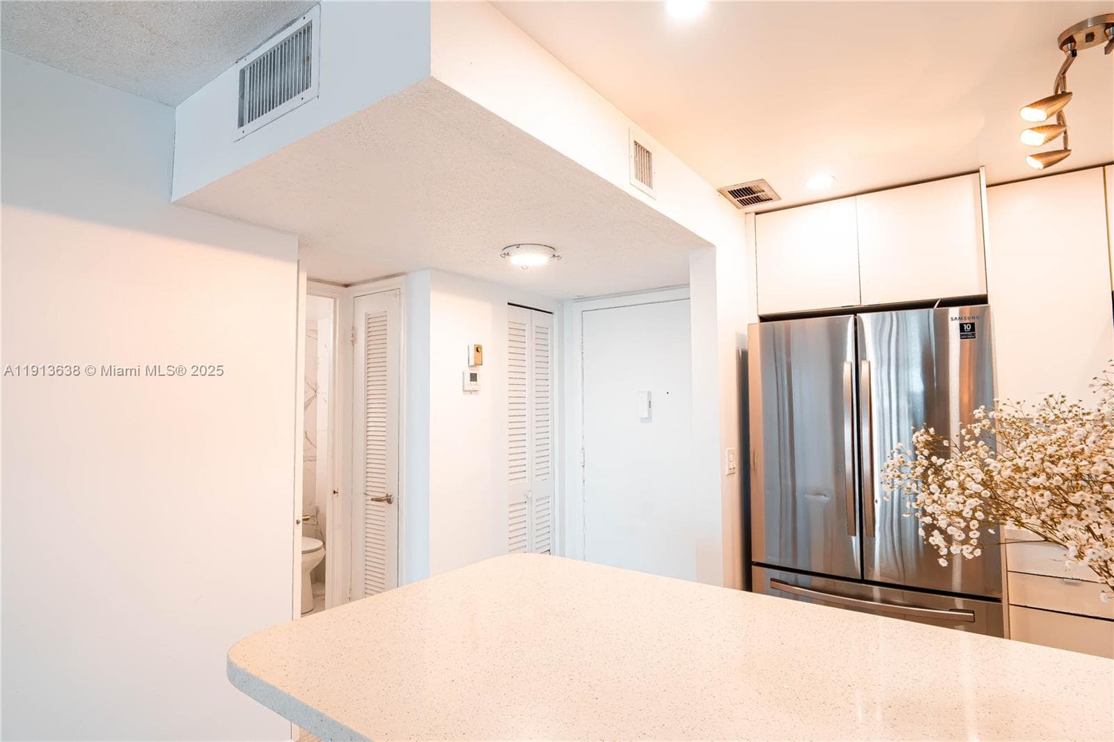 IMPERIAL TOWERS · #918 in Hallandale Beach - Photo 9
