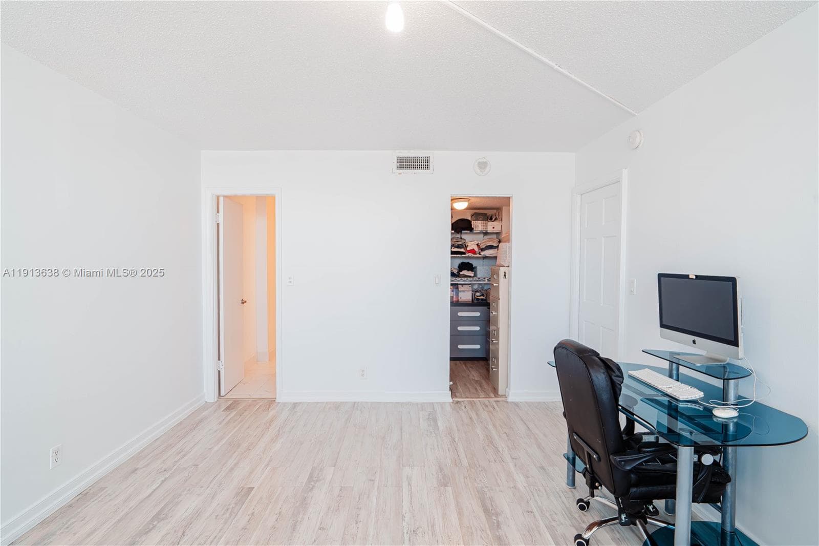 IMPERIAL TOWERS · #918 in Hallandale Beach - Photo 24