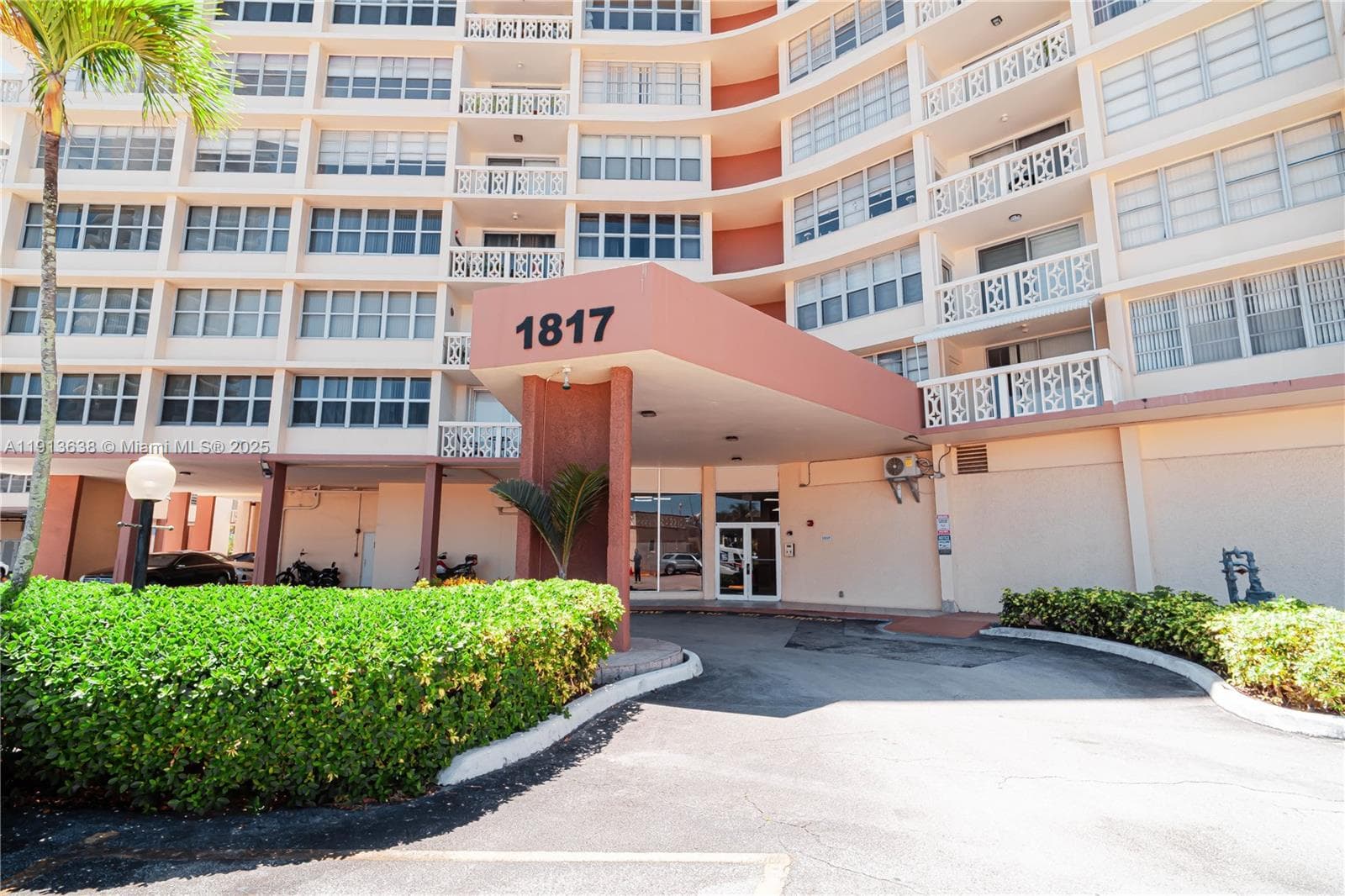 IMPERIAL TOWERS · #918 in Hallandale Beach - Photo 37