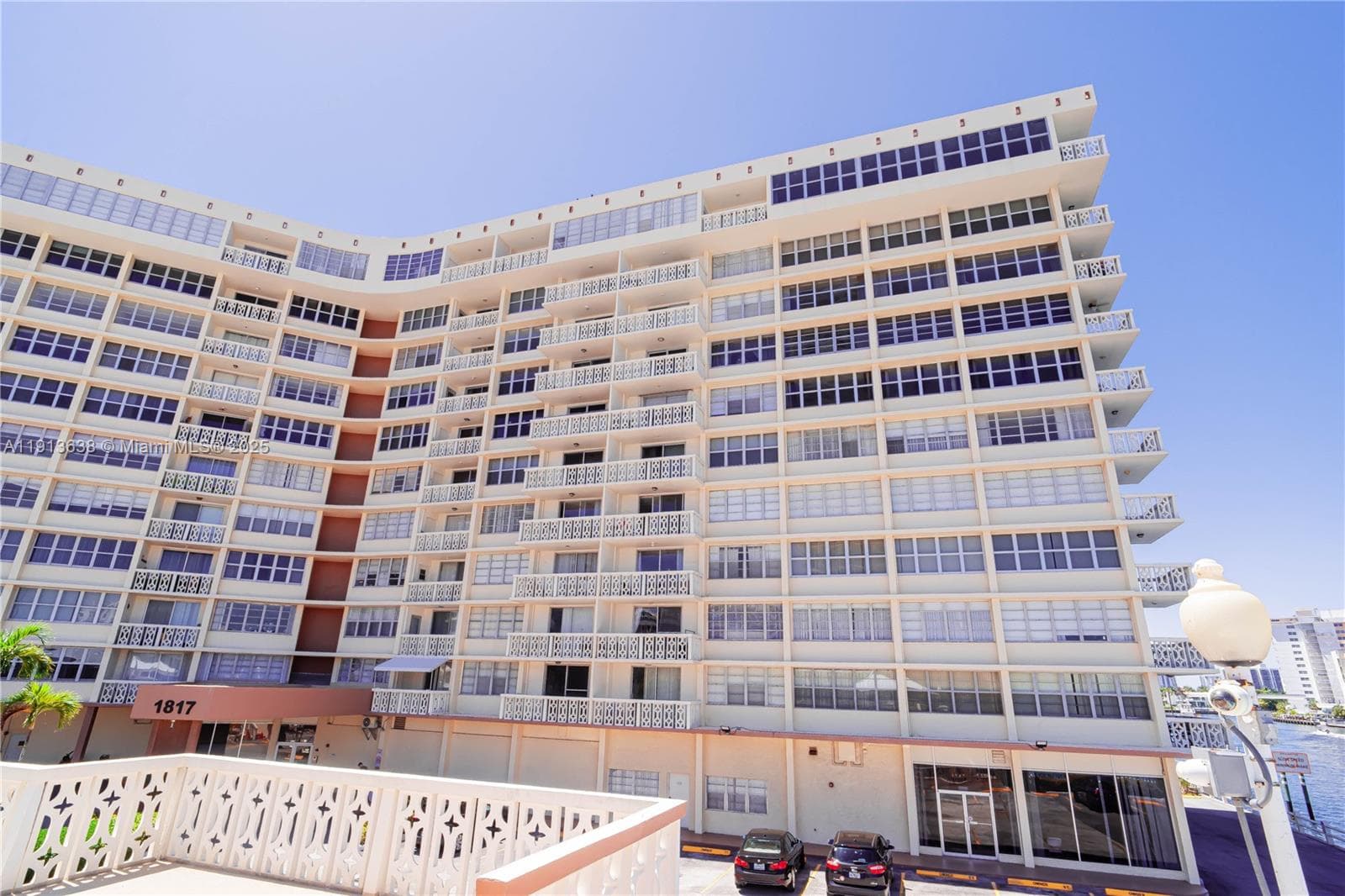 IMPERIAL TOWERS · #918 in Hallandale Beach - Photo 35