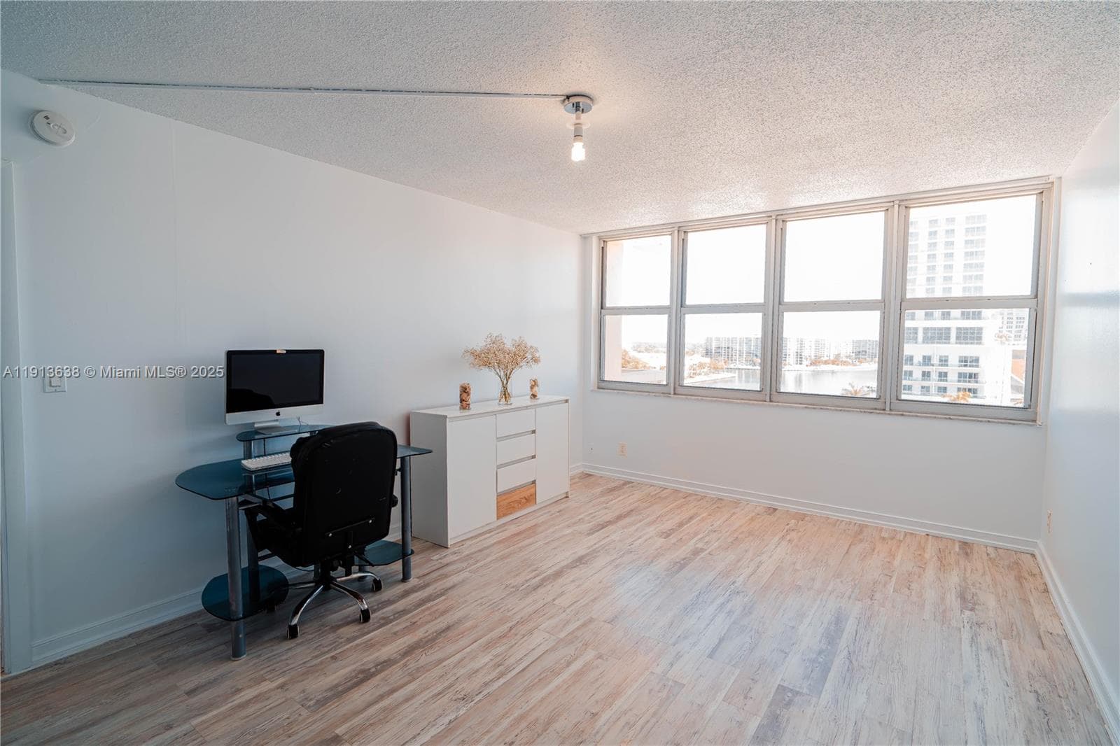 IMPERIAL TOWERS · #918 in Hallandale Beach - Photo 21