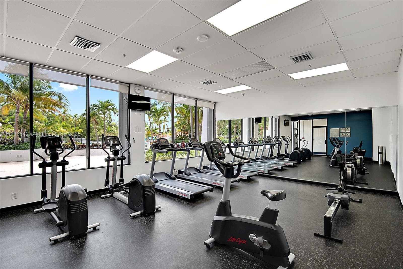 Arlen House · #615 in Sunny Isles Beach - Photo 17