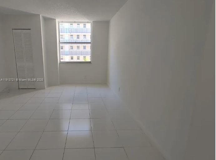 BAYSWATER COURT CONDO · #4Q in North Miami Beach - Photo 2