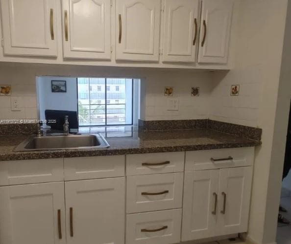 BAYSWATER COURT CONDO · #4Q in North Miami Beach - Photo 1