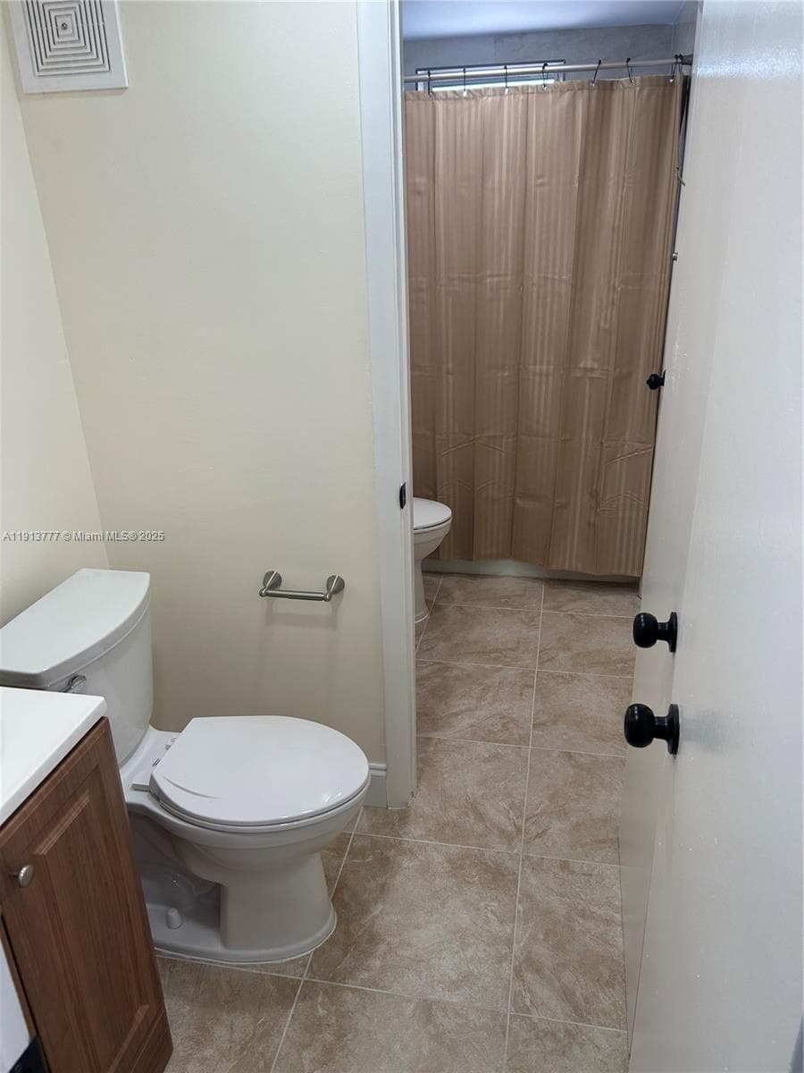 MIRAMAR TERRACE CONDO · #404 in Miami - Photo 17