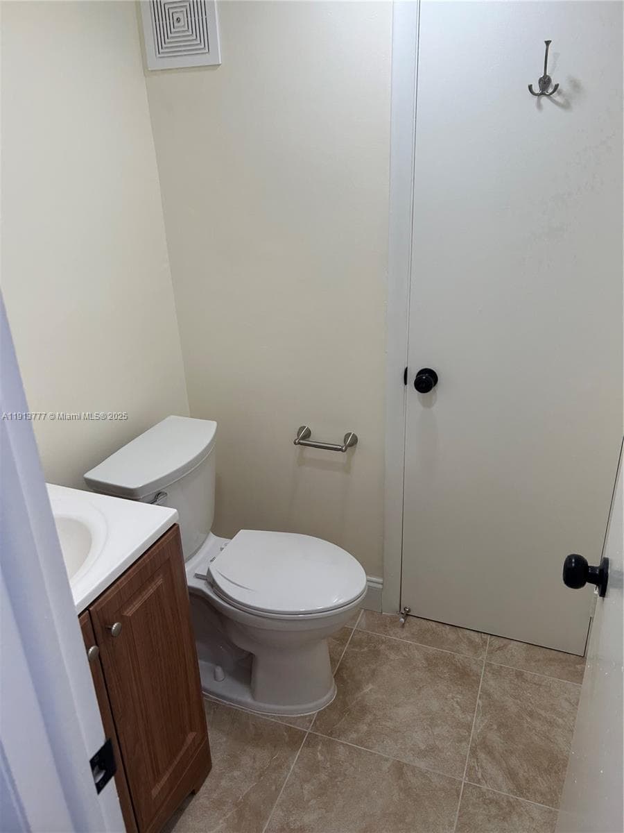 MIRAMAR TERRACE CONDO · #404 in Miami - Photo 16