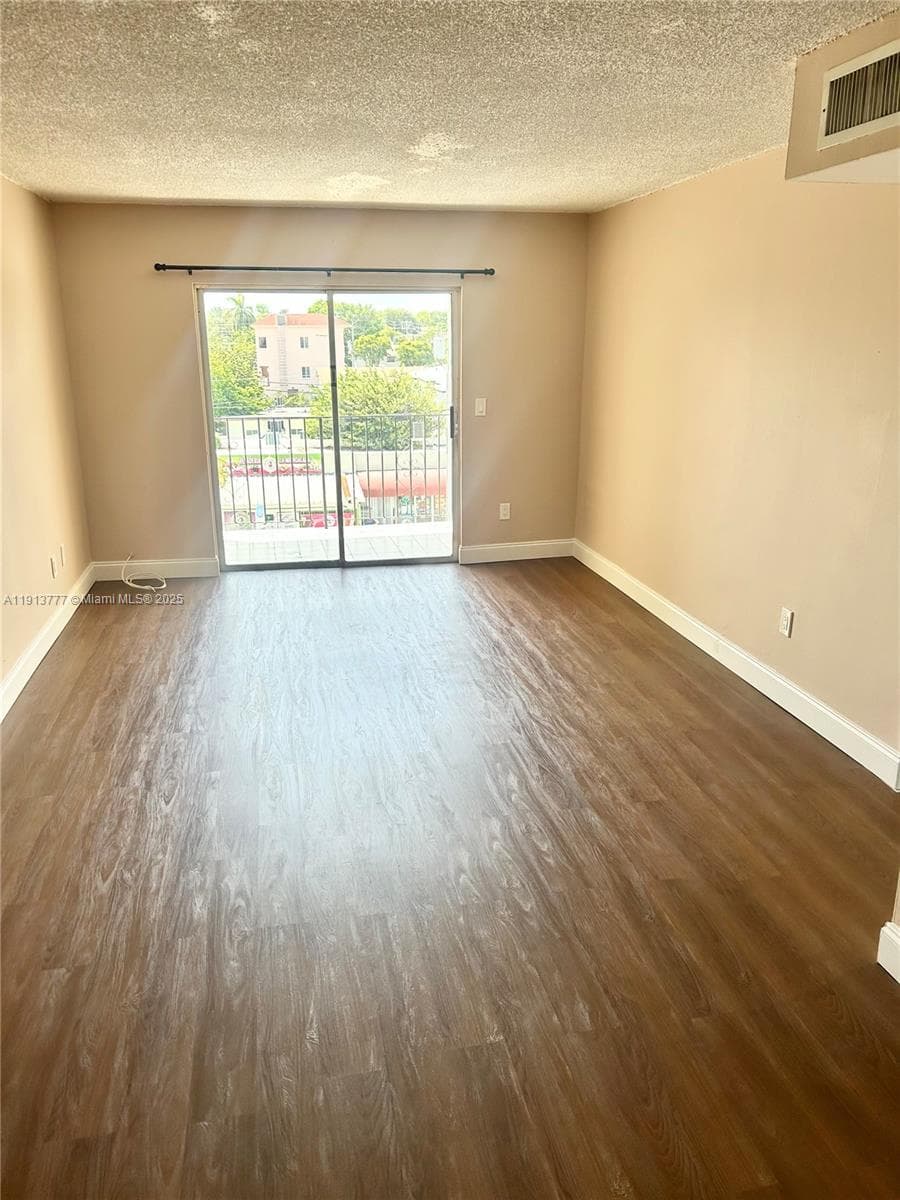 MIRAMAR TERRACE CONDO · #404 in Miami - Photo 15