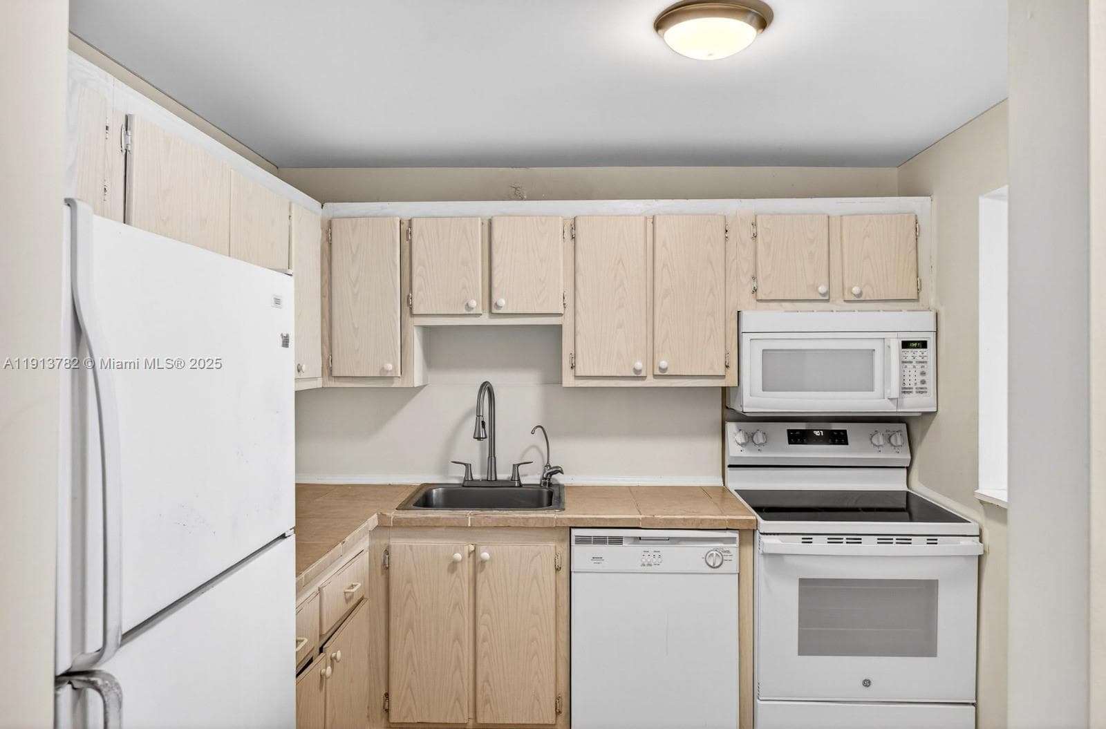Woodside Apts · #A619 in North Miami Beach - Photo 9
