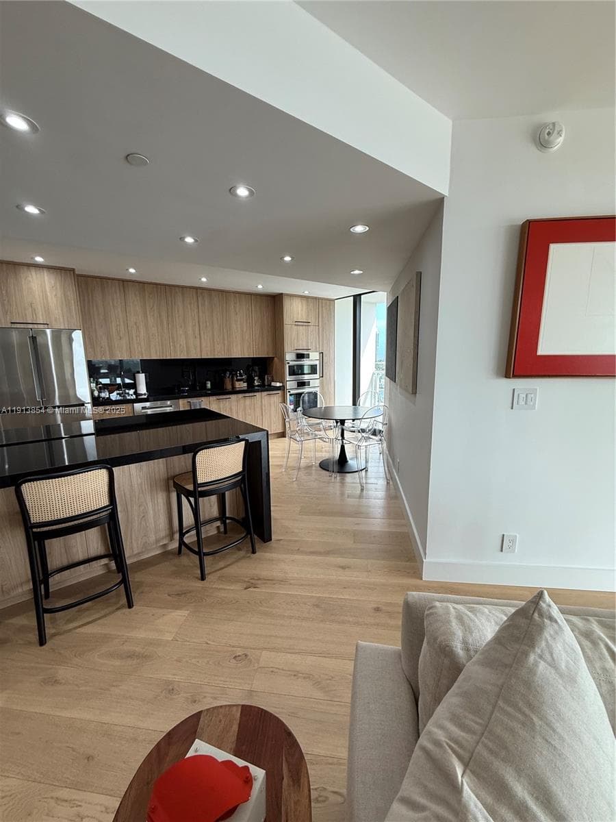 MARINA TOWER CONDO · #18D in Aventura - Photo 6