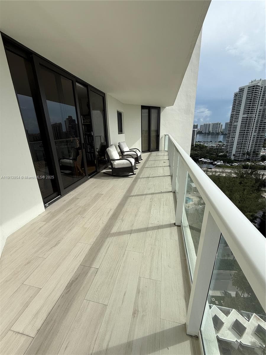 MARINA TOWER CONDO · #18D in Aventura - Photo 13