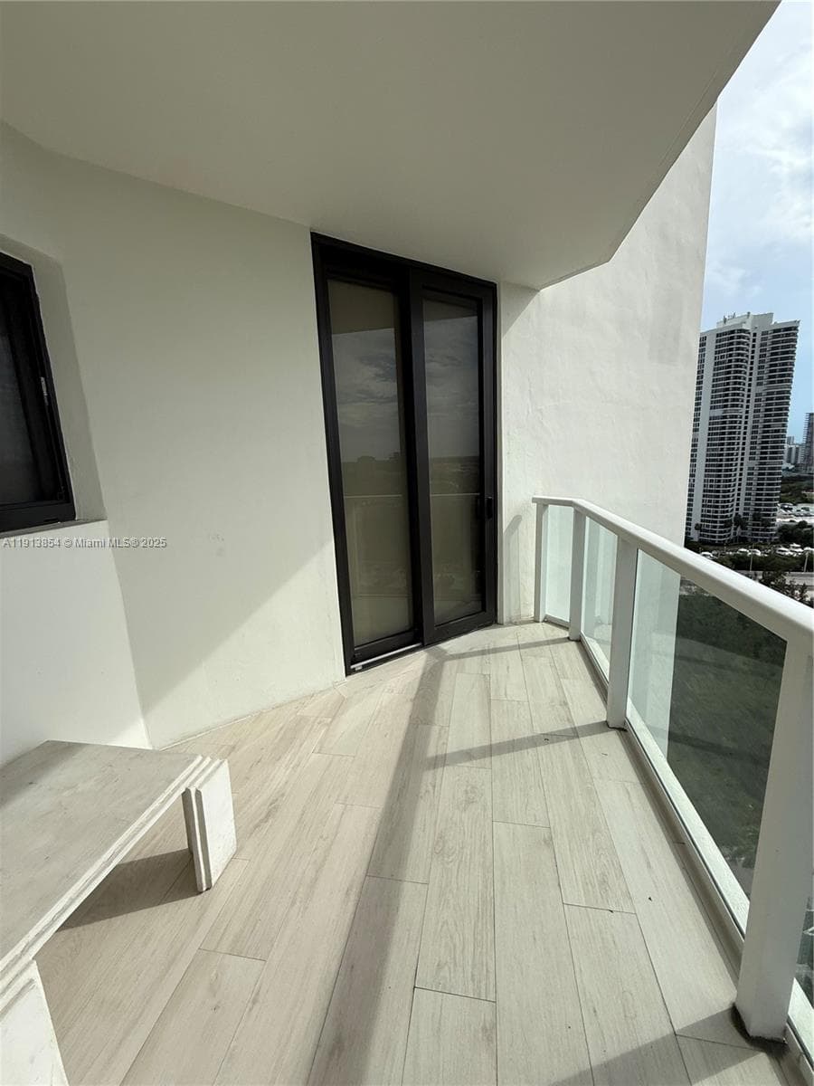 MARINA TOWER CONDO · #18D in Aventura - Photo 12