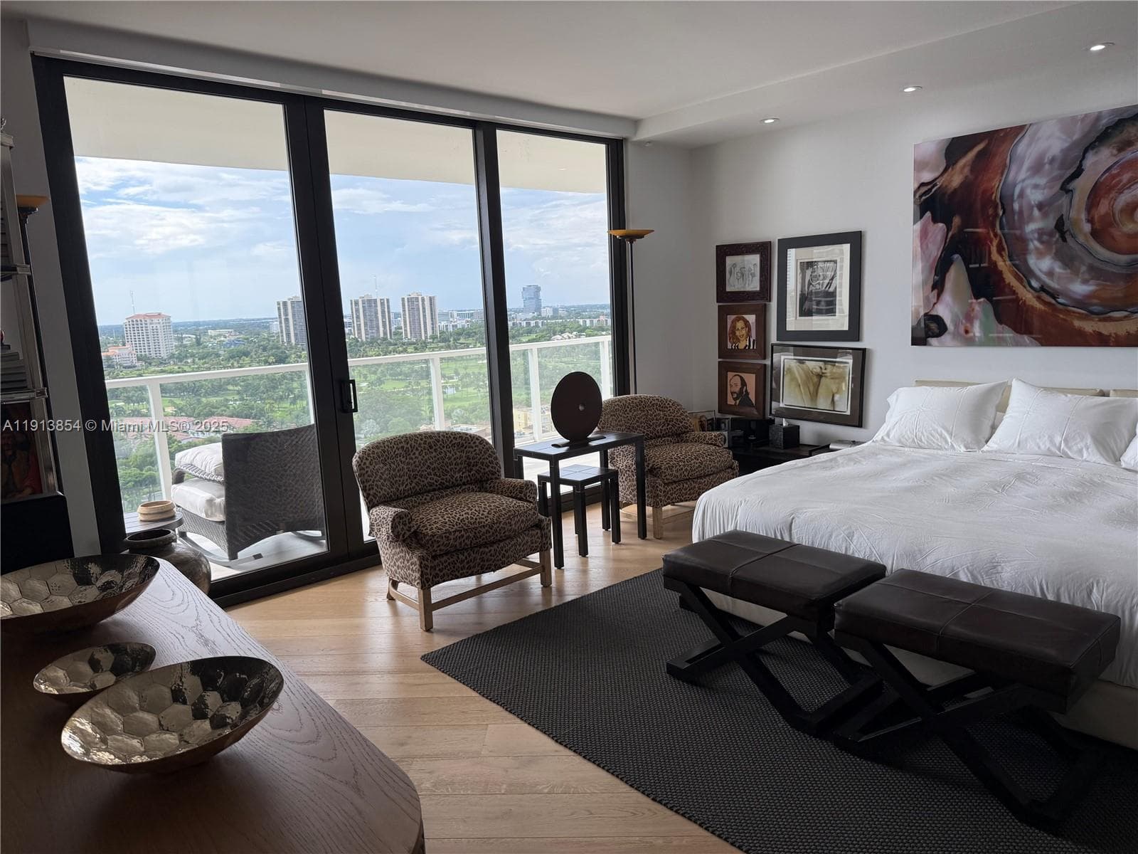 MARINA TOWER CONDO · #18D in Aventura - Photo 5