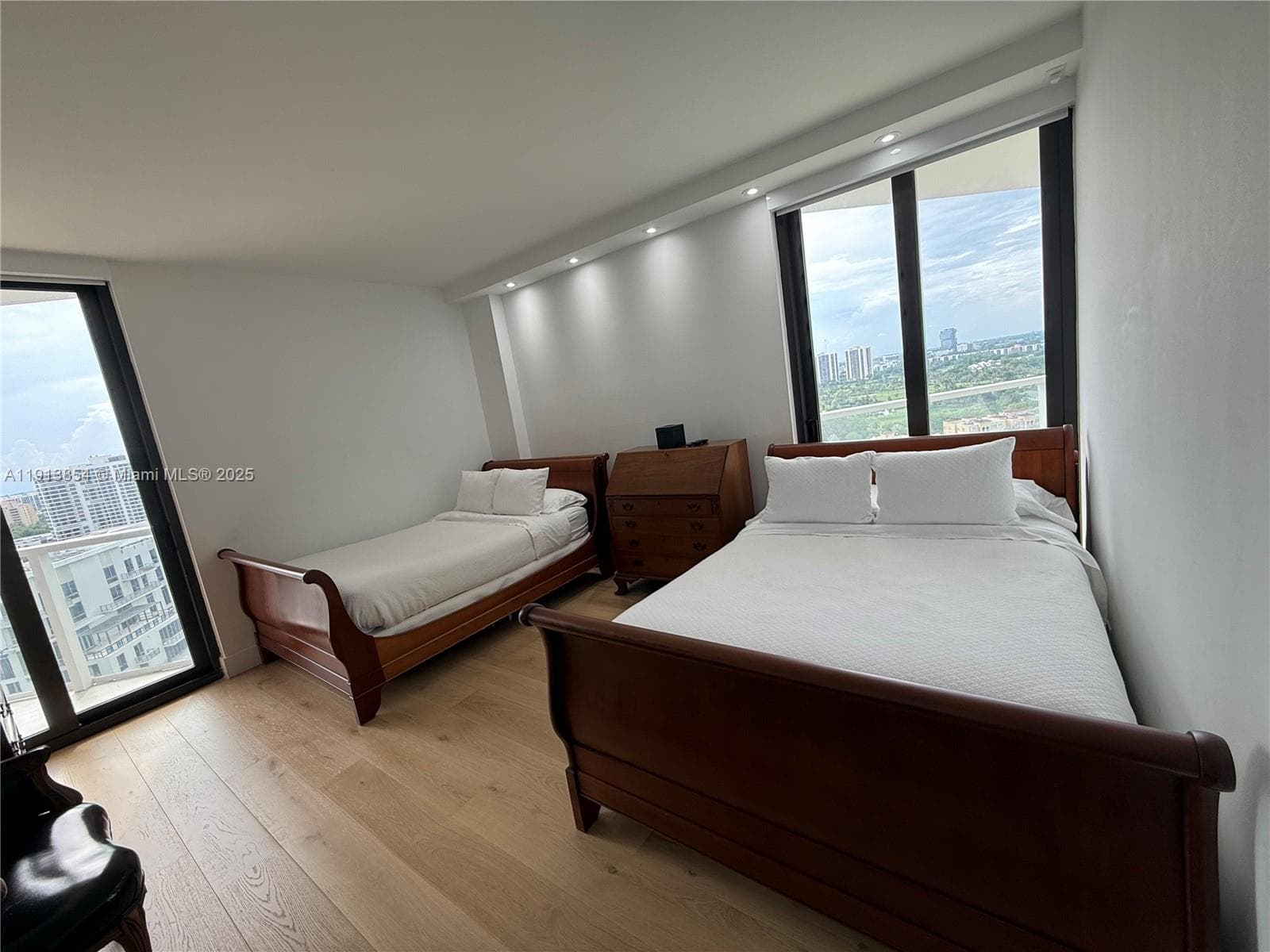 MARINA TOWER CONDO · #18D in Aventura - Photo 24