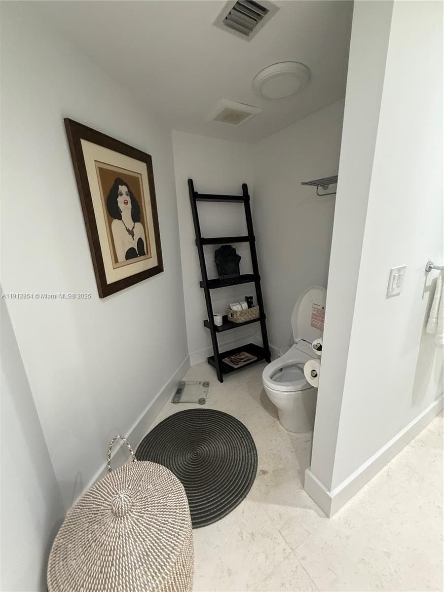 MARINA TOWER CONDO · #18D in Aventura - Photo 19