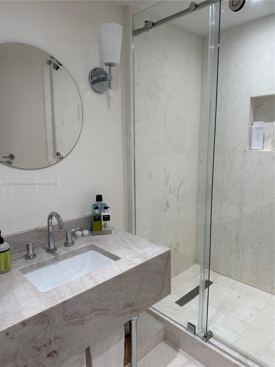 MARINA TOWER CONDO · #18D in Aventura - Photo 29