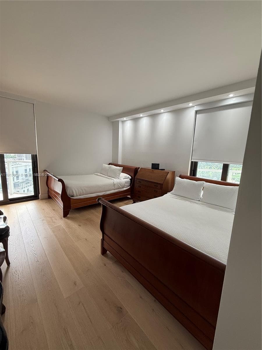 MARINA TOWER CONDO · #18D in Aventura - Photo 25