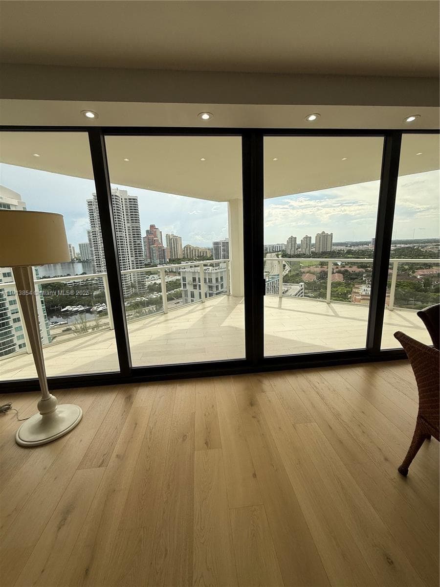MARINA TOWER CONDO · #18D in Aventura - Photo 21