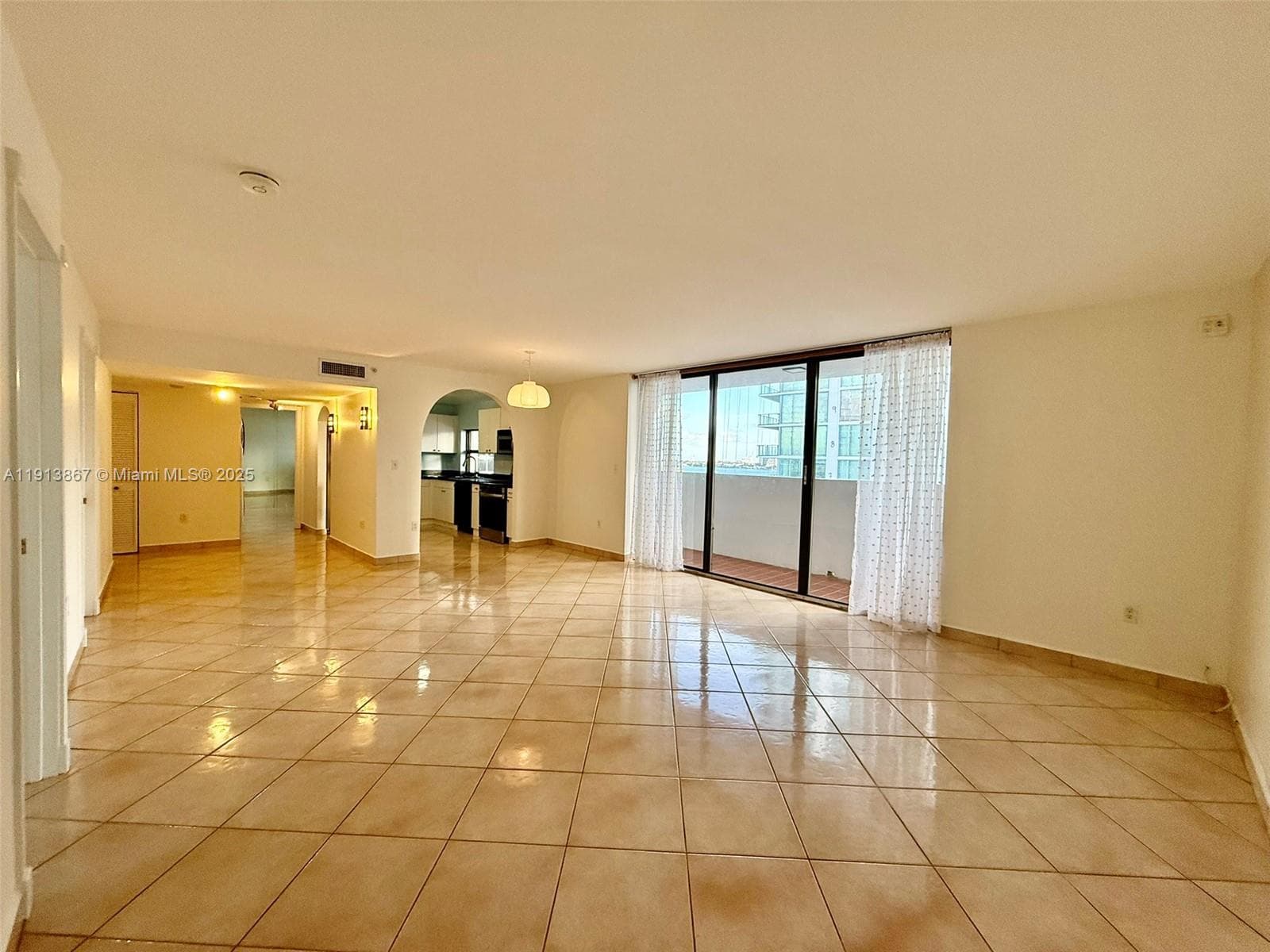 BAYVIEW TOWER CONDO · #PH1004 in Miami - Photo 24