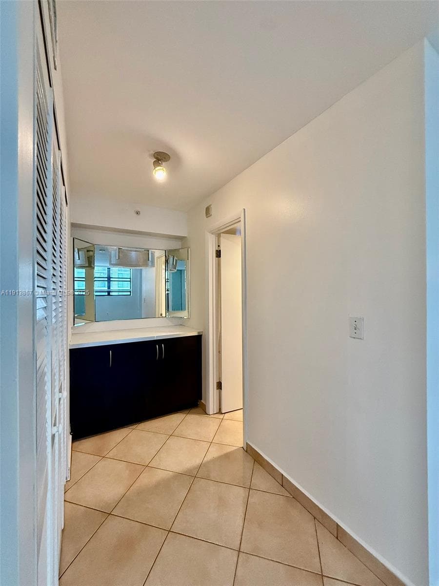 BAYVIEW TOWER CONDO · #PH1004 in Miami - Photo 41