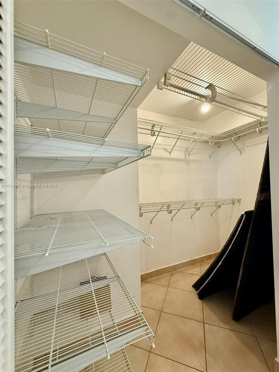BAYVIEW TOWER CONDO · #PH1004 in Miami - Photo 40