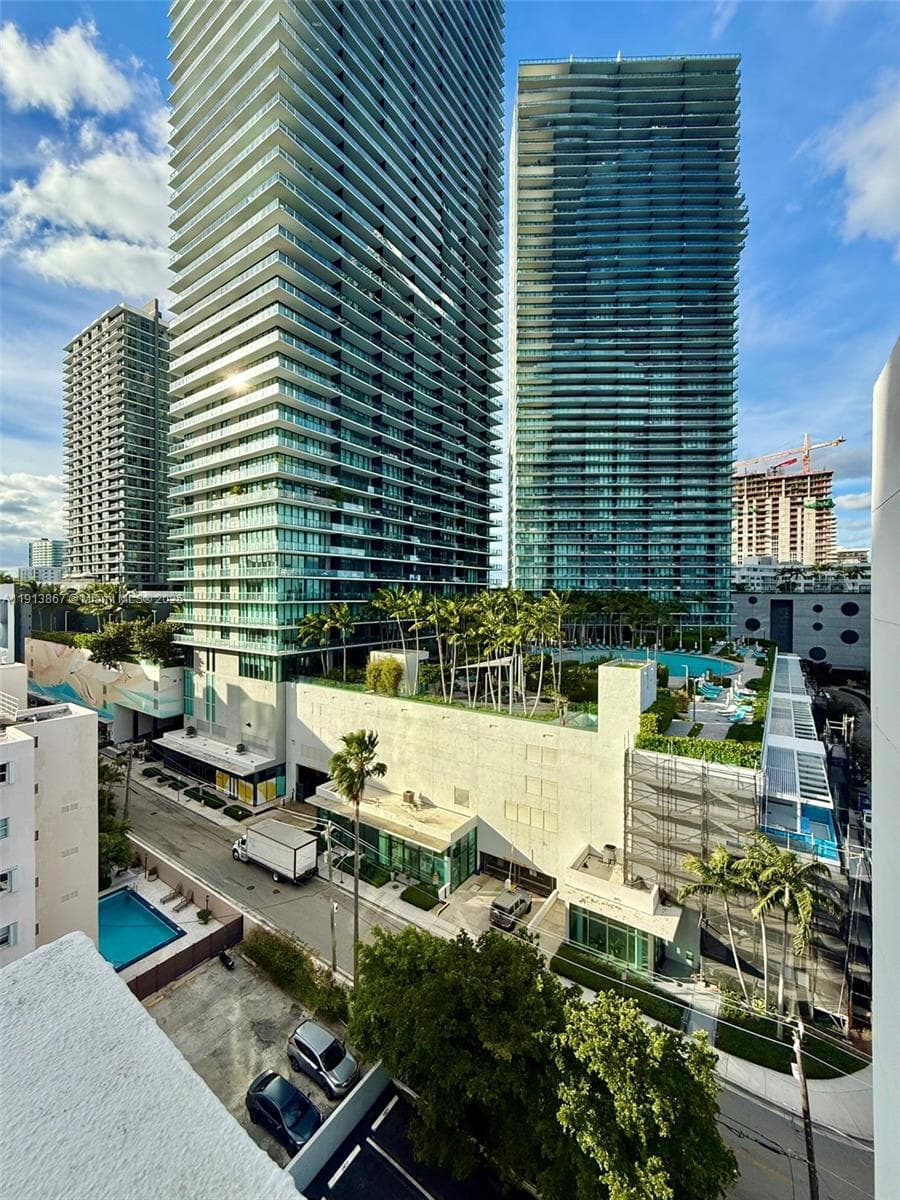 BAYVIEW TOWER CONDO · #PH1004 in Miami - Photo 21