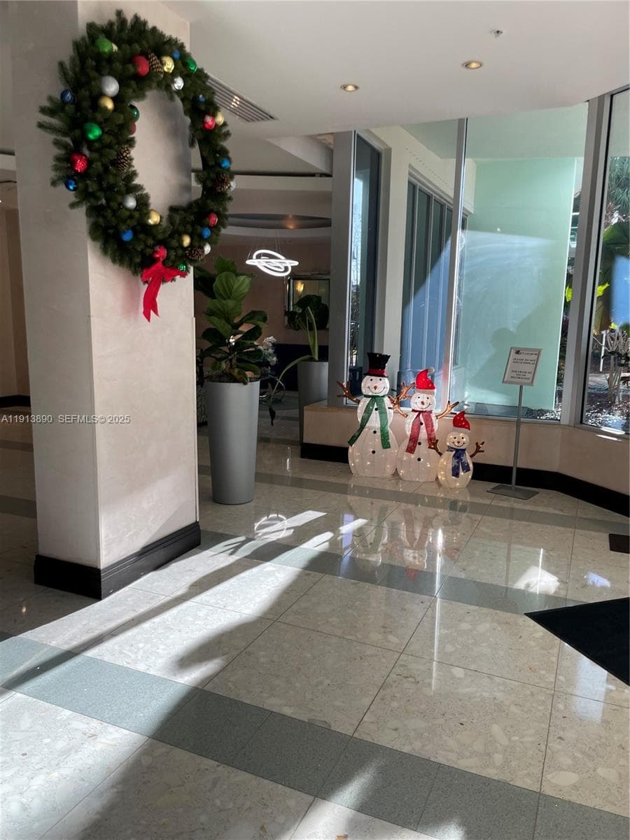 TIDES ON HOLLYWOOD BEACH · #11T in Lauderdale By The Sea - Photo 32