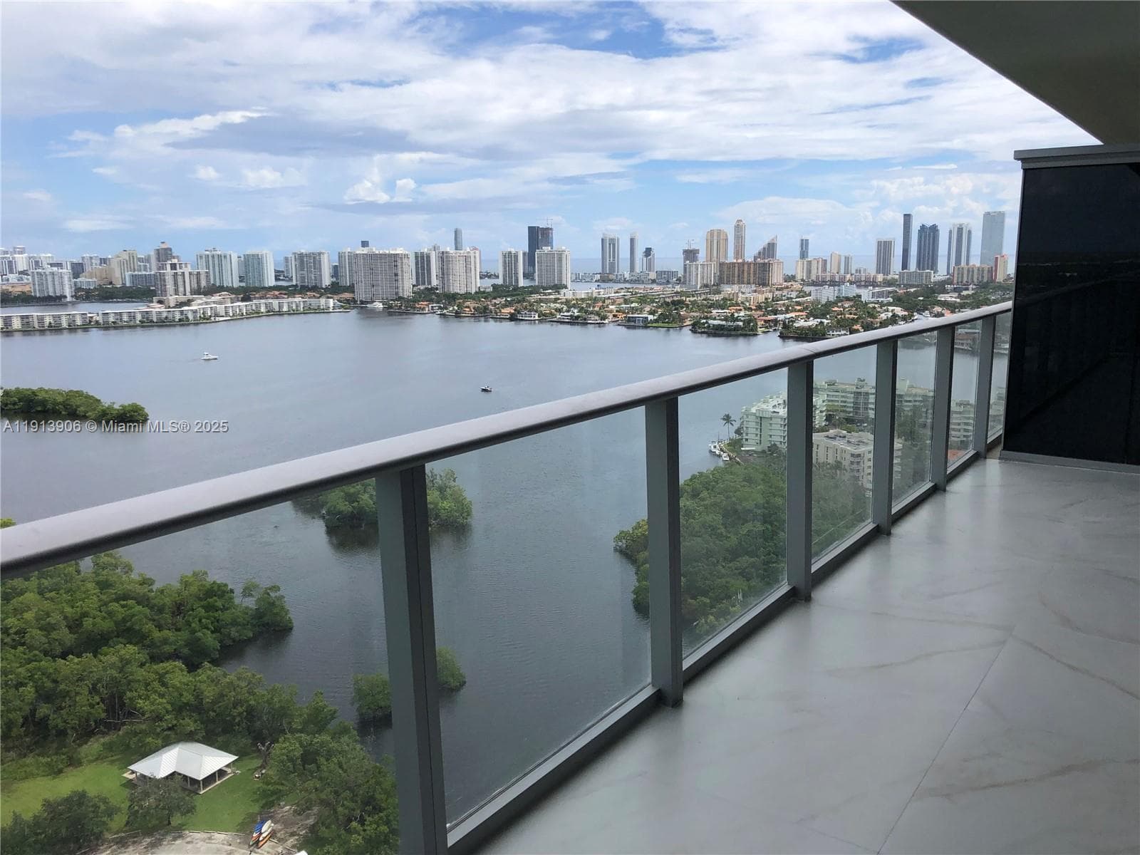 THE HARBOUR · #3003 in North Miami Beach - Photo 6