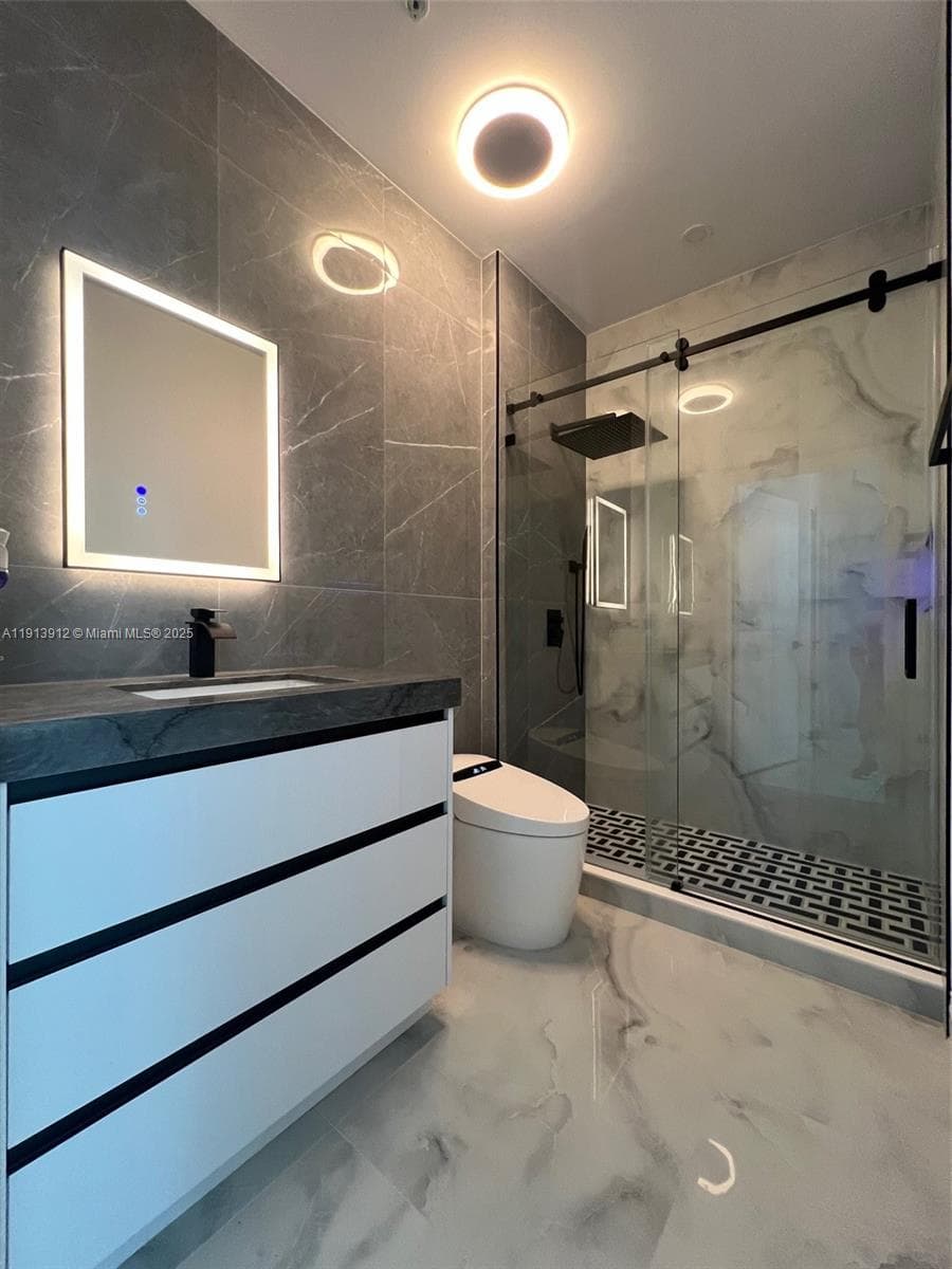 2ND BATHROOM