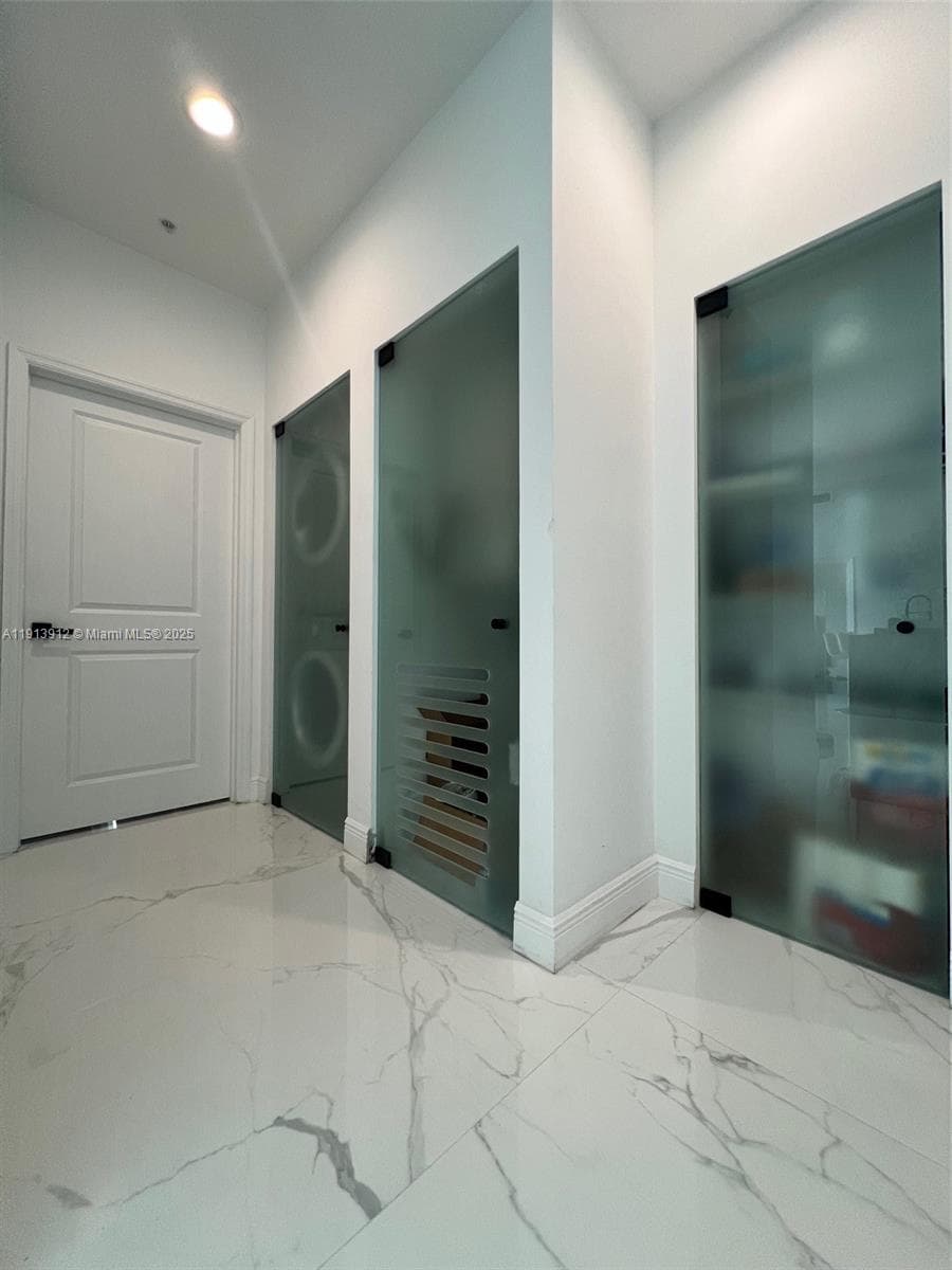 APT HALLWAY