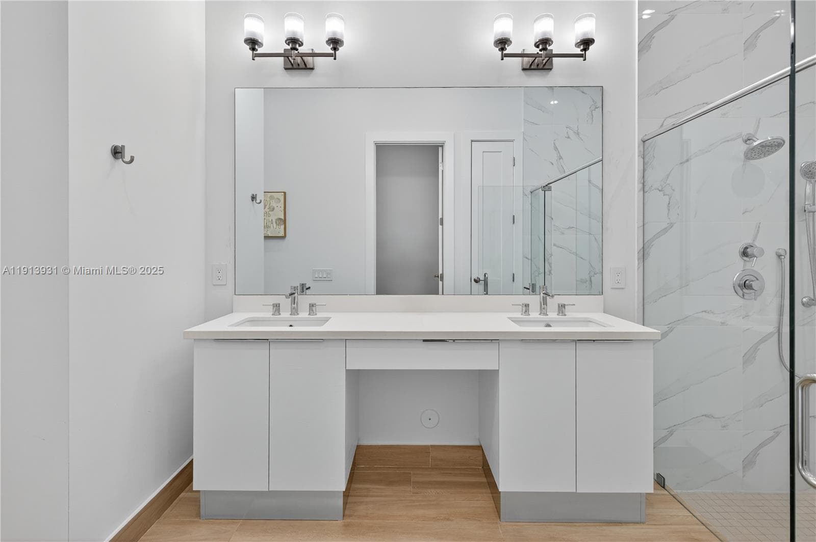 5999 E Brookfield Cir E photo 23