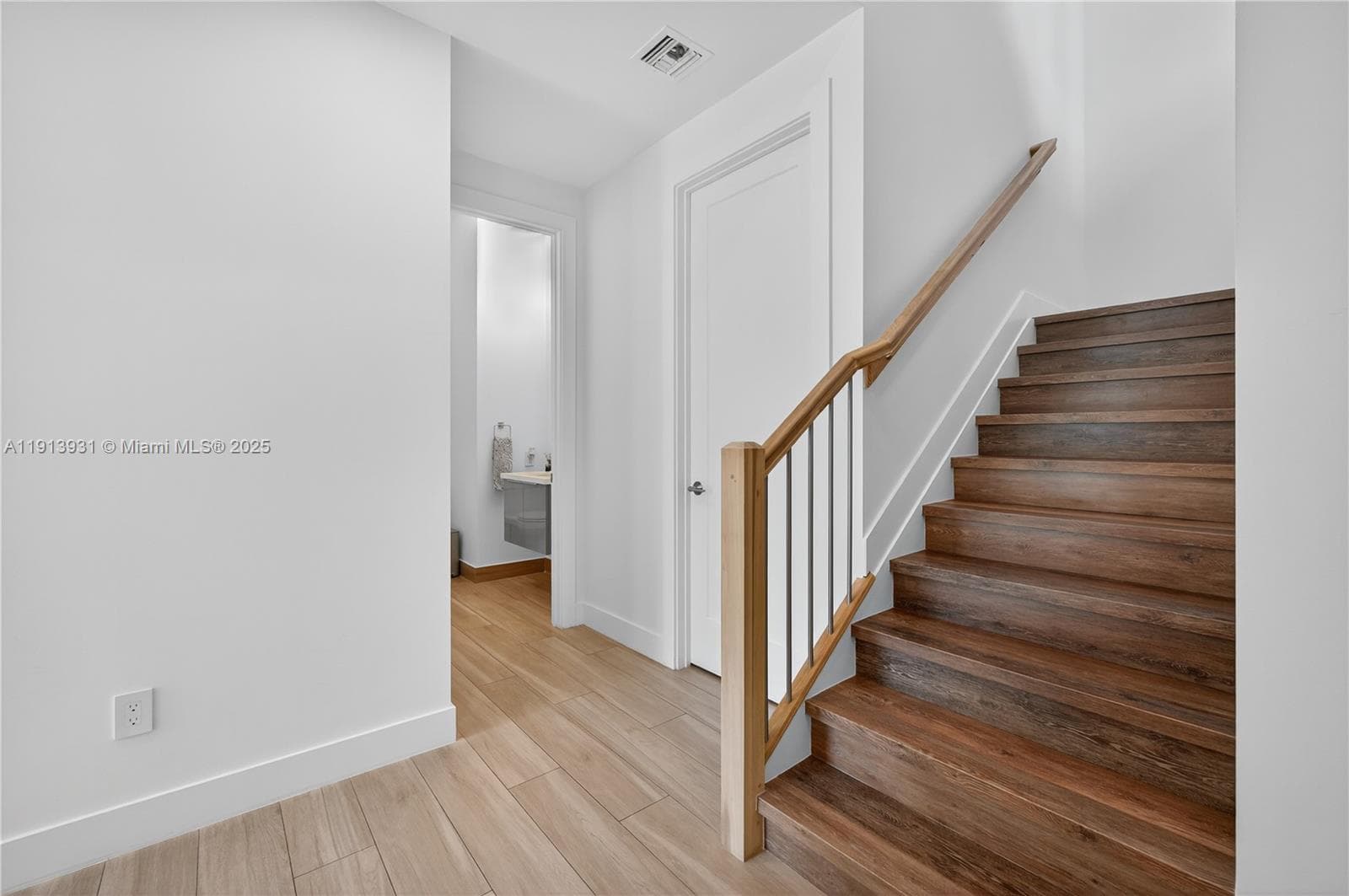 5999 E Brookfield Cir E photo 27