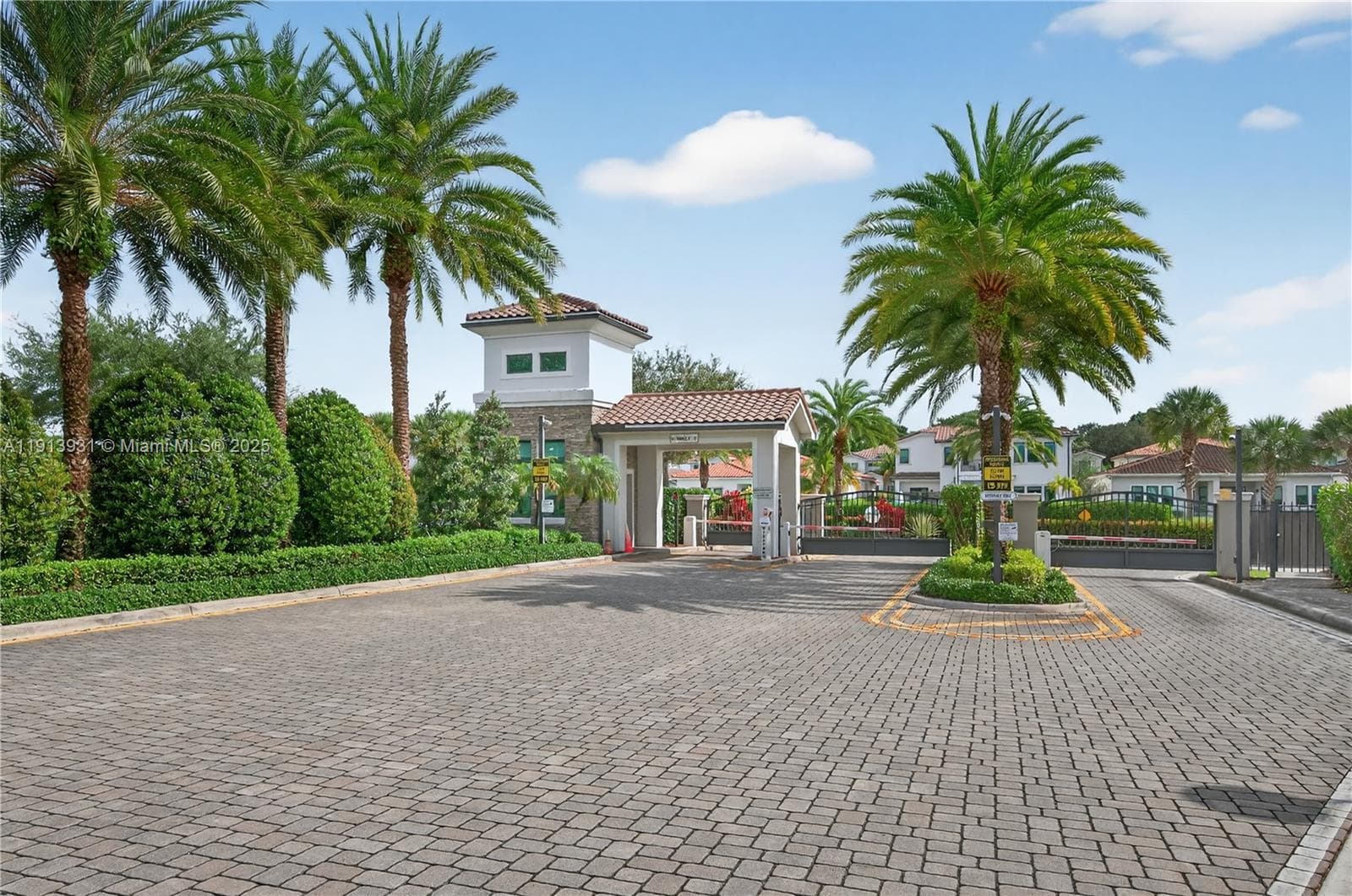 5999 E Brookfield Cir E photo 45