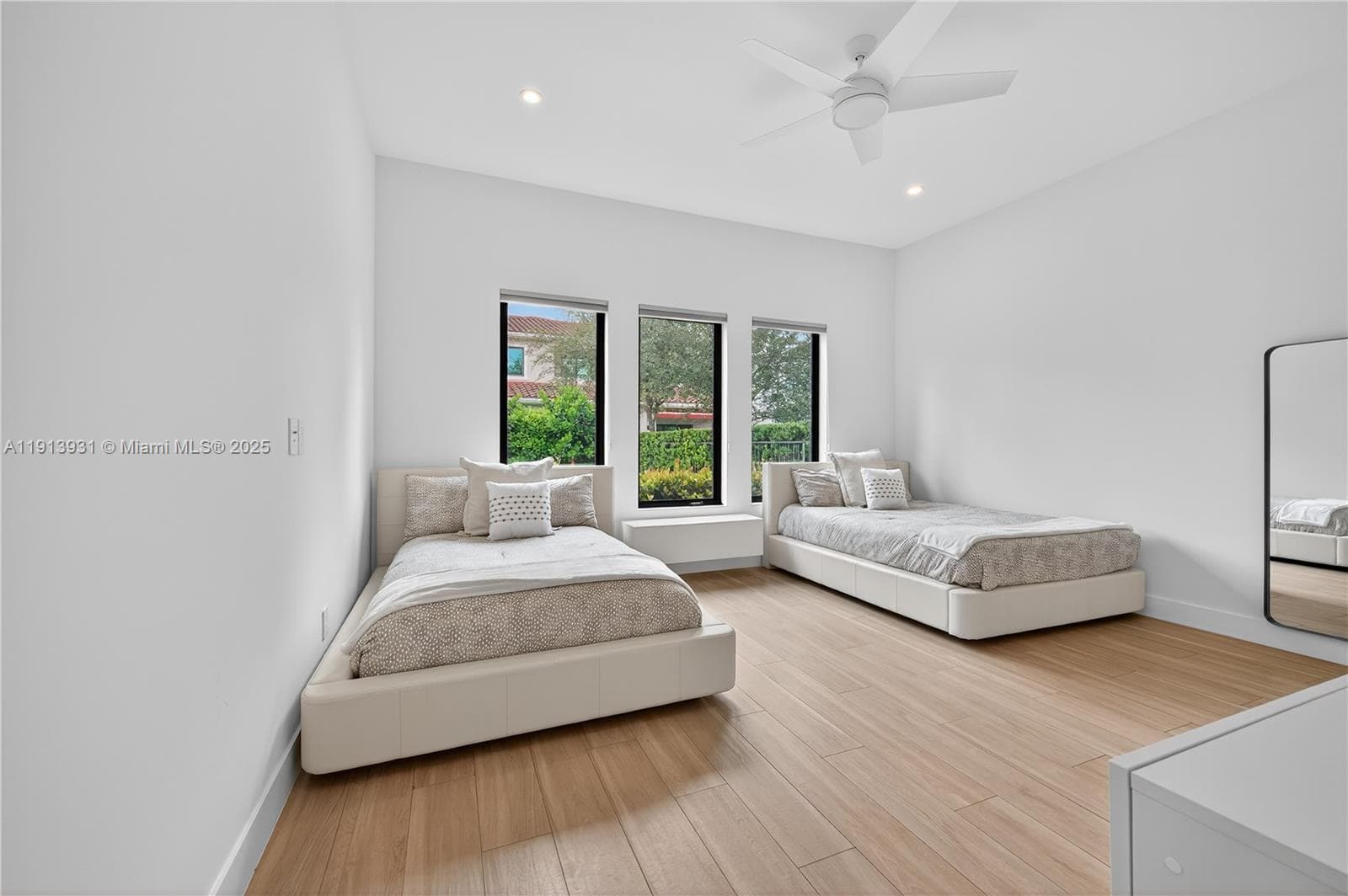 5999 E Brookfield Cir E photo 18