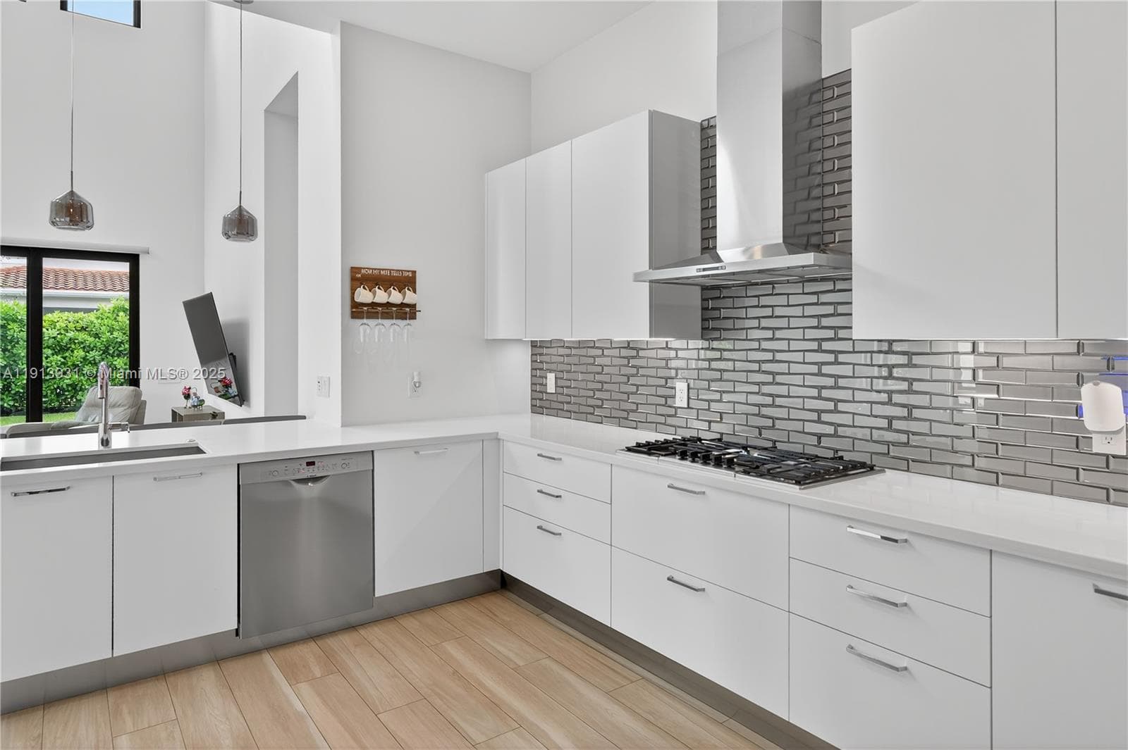 5999 E Brookfield Cir E photo 15