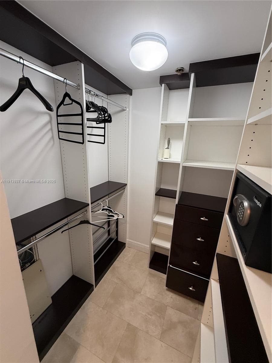 ONE VILLAGE PLACE CONDO · #811 in Coral Gables - Photo 19