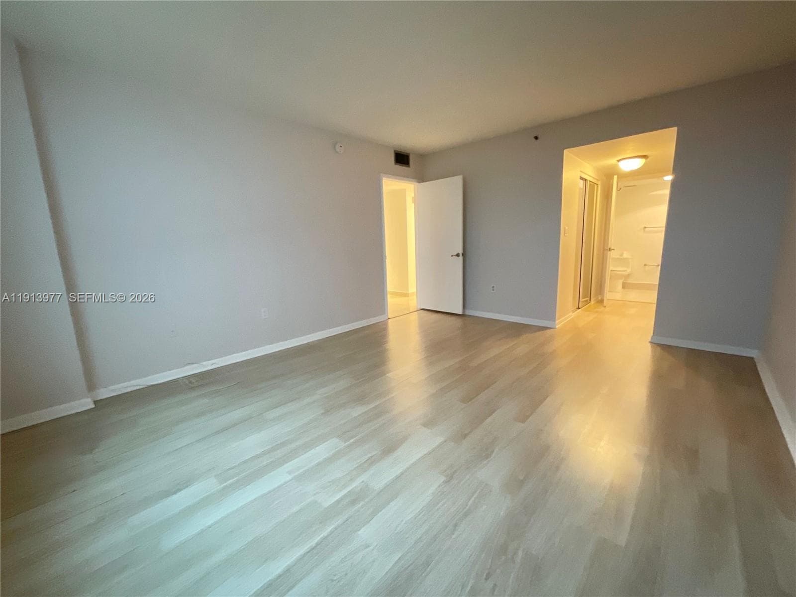 HILLCREST EAST 20 · #704 in Hollywood - Photo 23