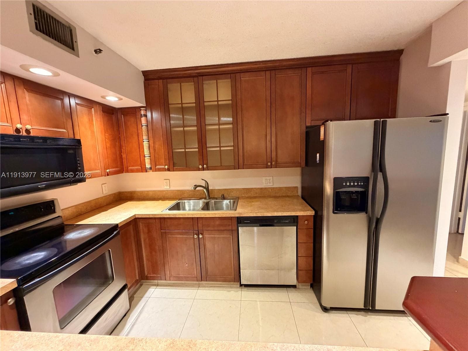 HILLCREST EAST 20 · #704 in Hollywood - Photo 12