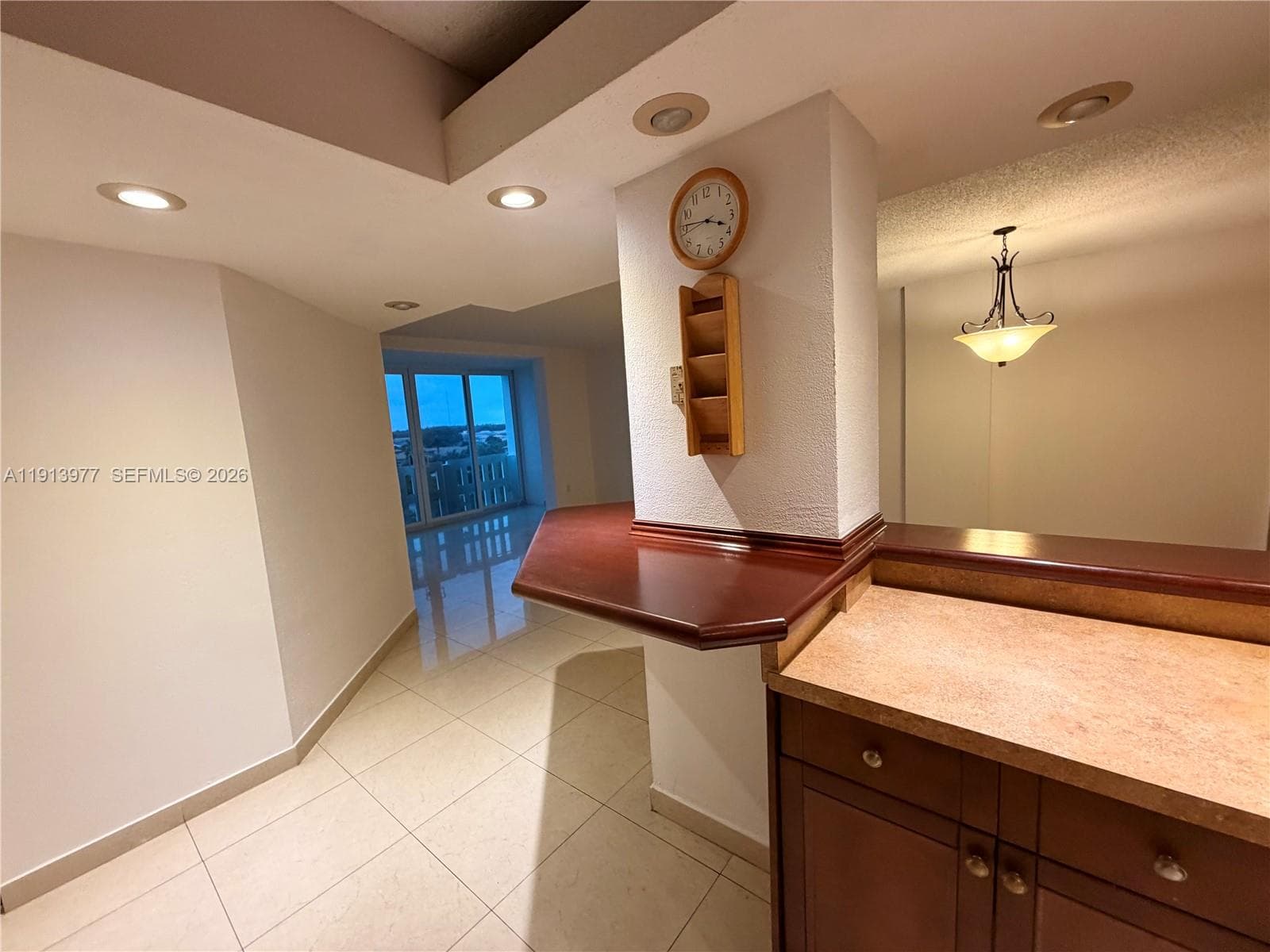 HILLCREST EAST 20 · #704 in Hollywood - Photo 14