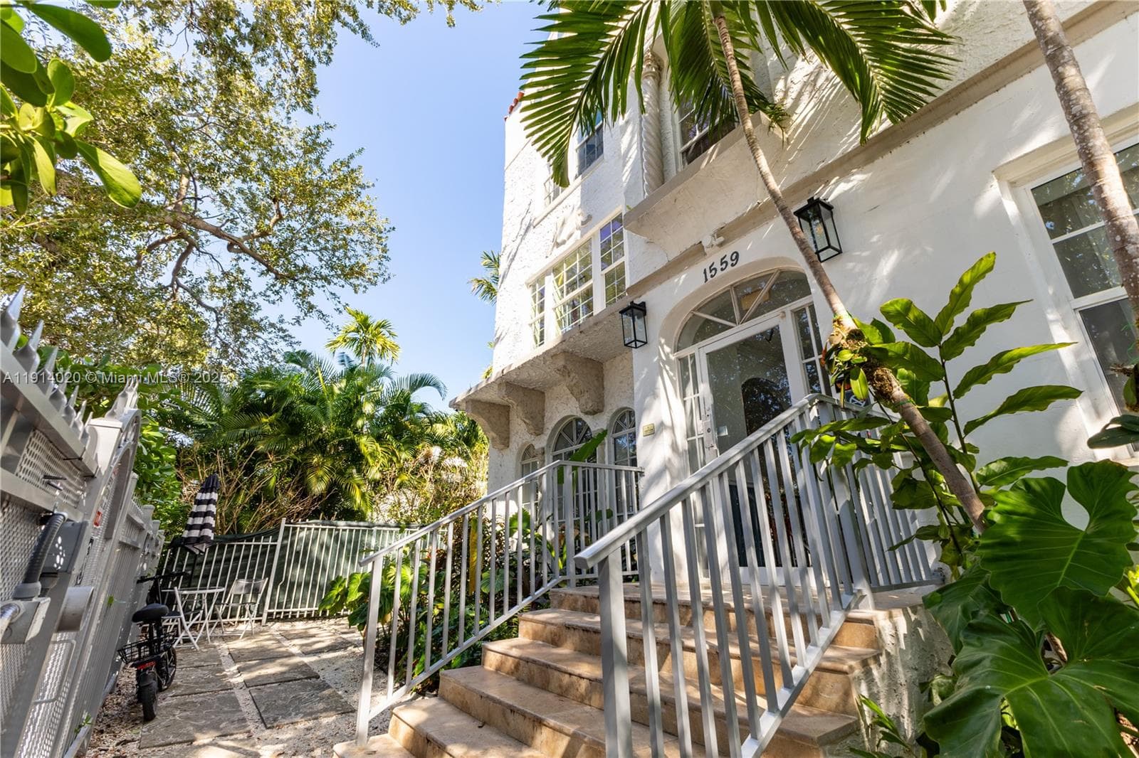 LINCOLN VIEW CONDO · #303 in Miami Beach - Photo 2