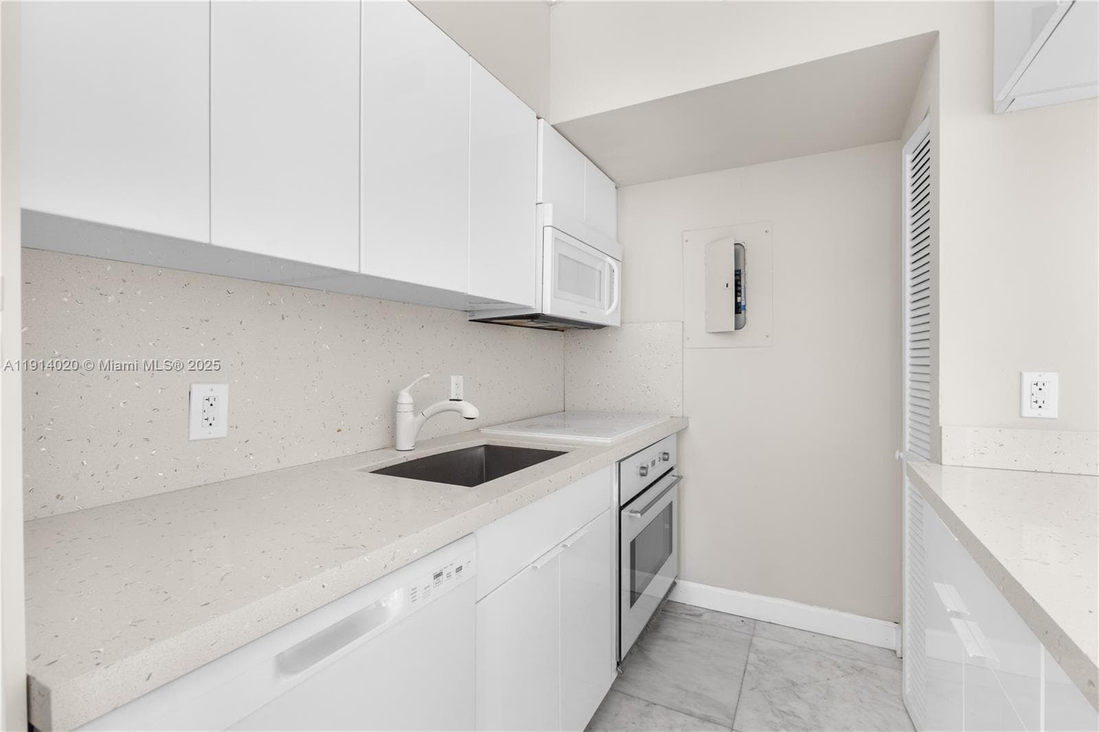 LINCOLN VIEW CONDO · #303 in Miami Beach - Photo 7