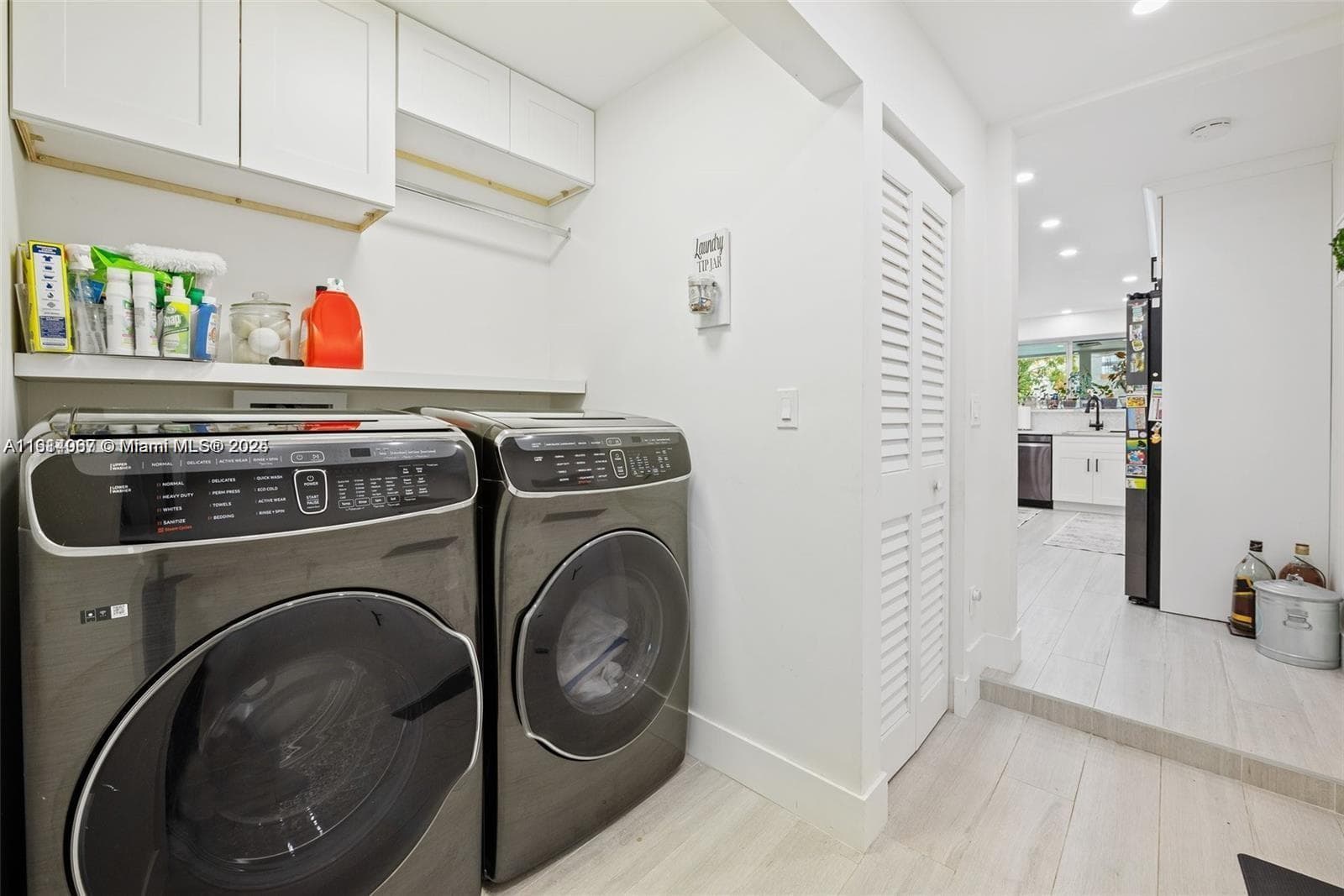 5021 SW 29th Ter photo 18