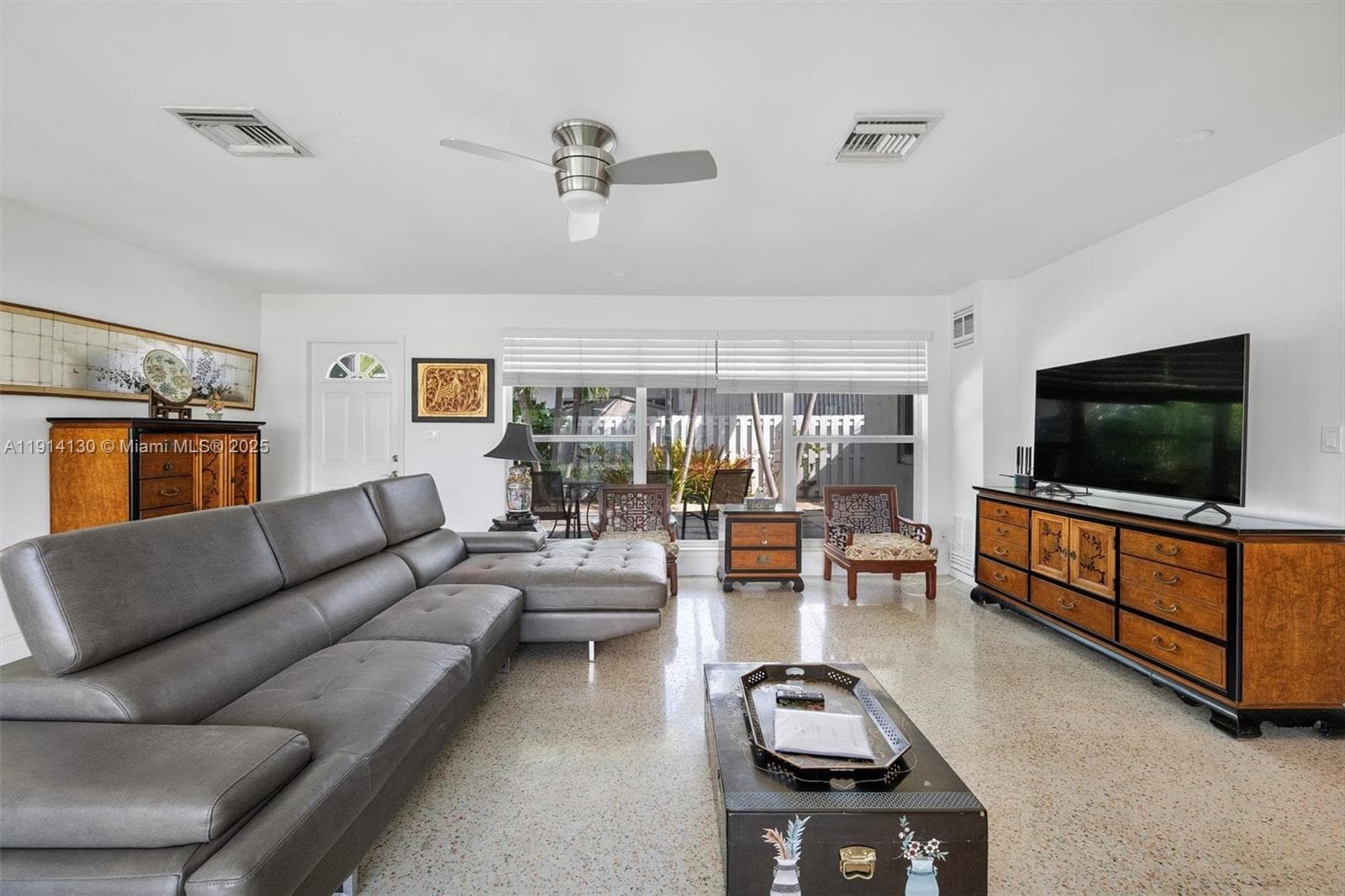 277 Miramar Ave photo 6